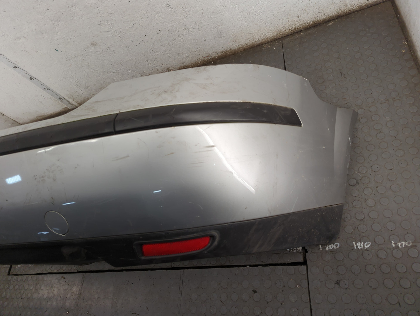 Бампер задний