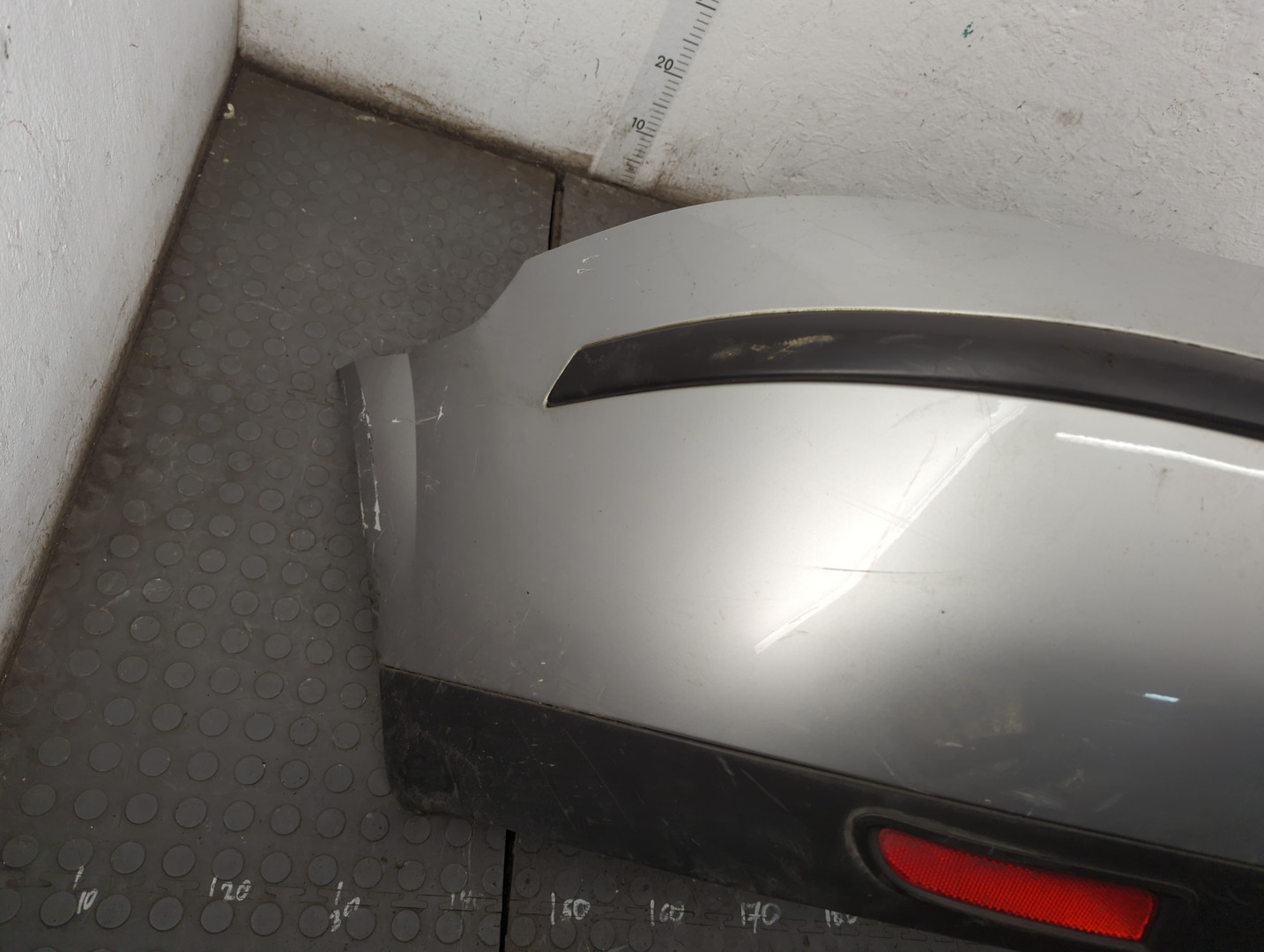 Бампер задний