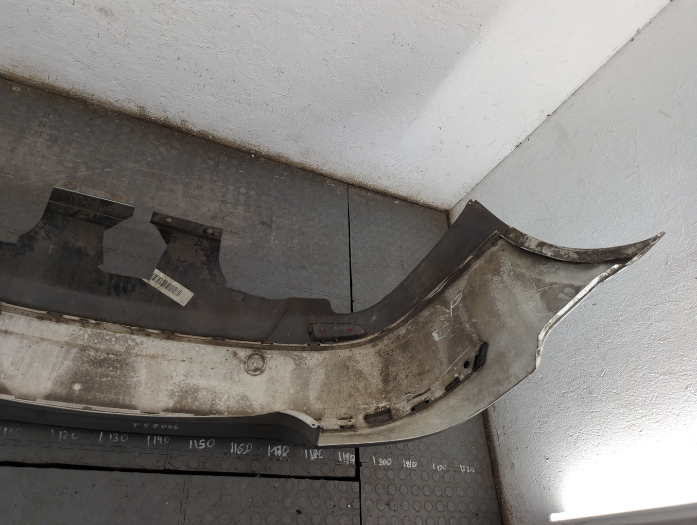 Бампер задний