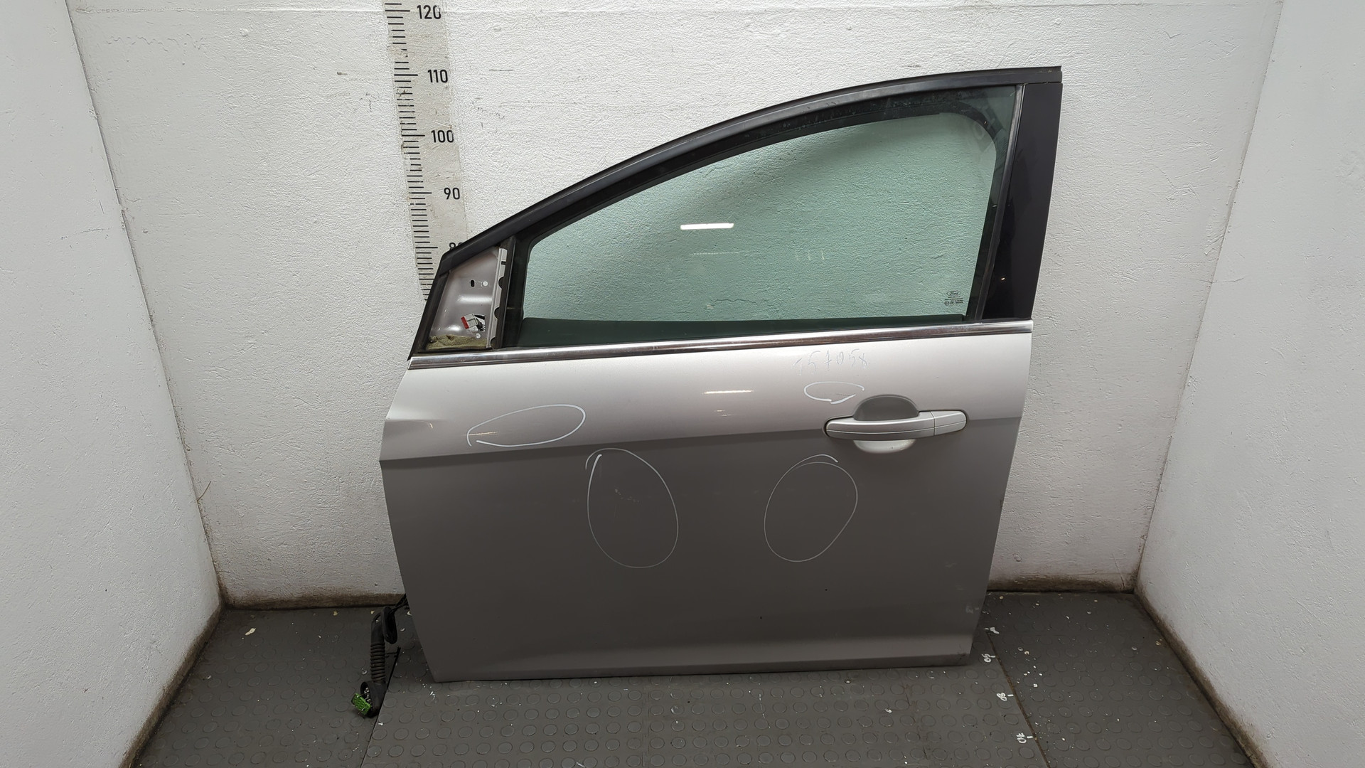 Дверь передняя левая