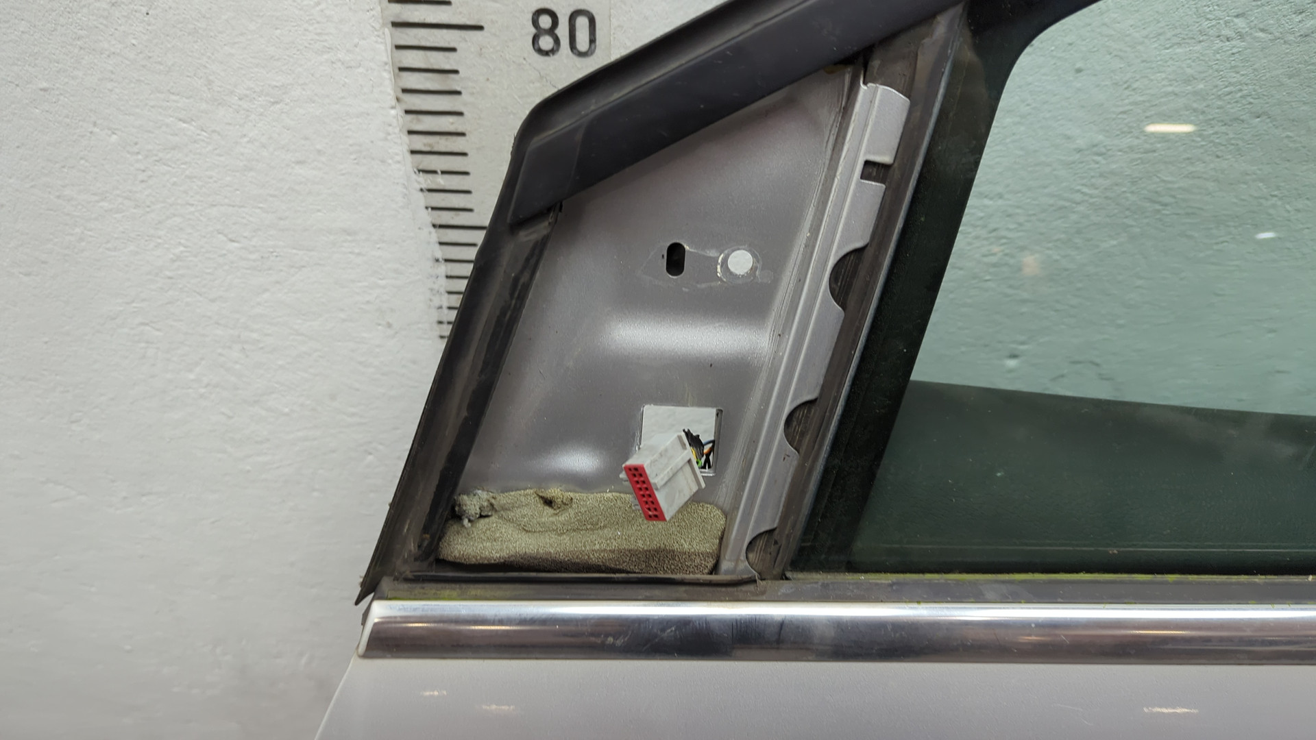 Дверь передняя левая