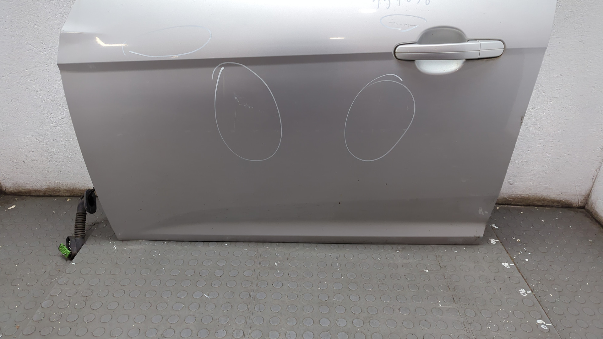 Дверь передняя левая