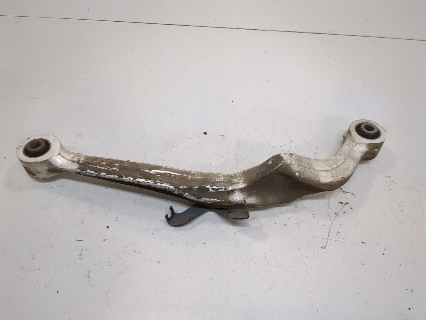 Рычаг задний правый