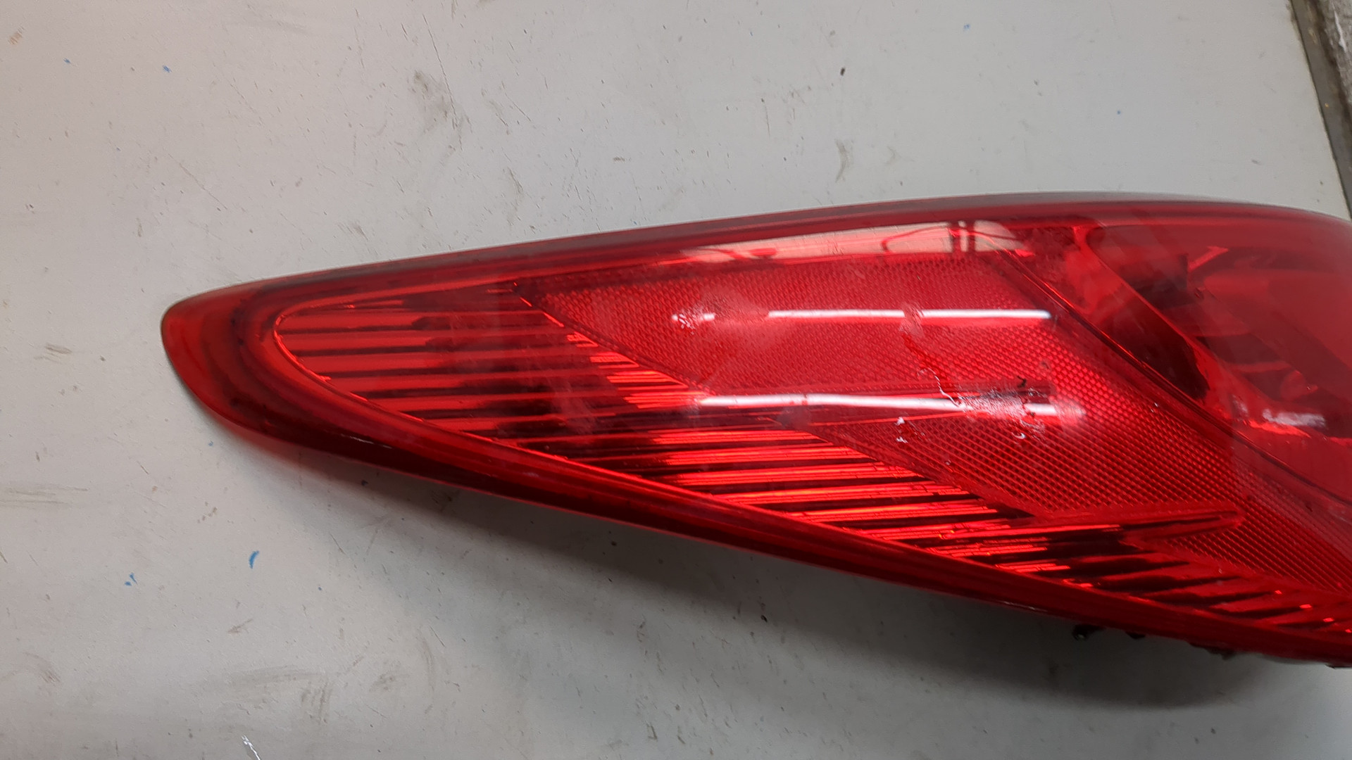 Фонарь задний левый