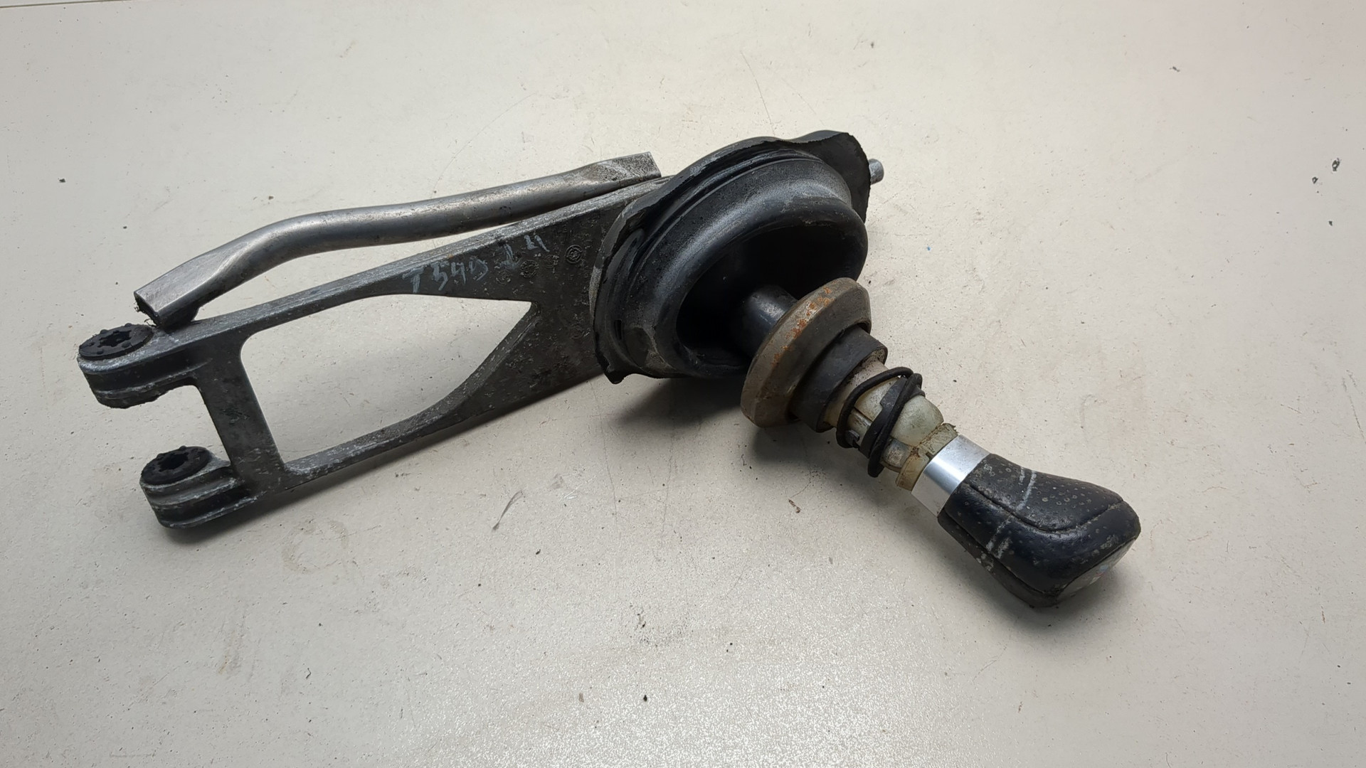 Кулиса МКПП / АКПП