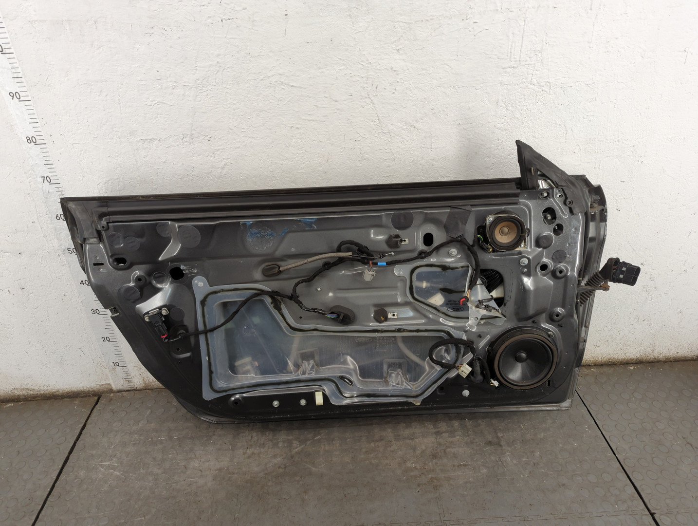 Дверь передняя левая