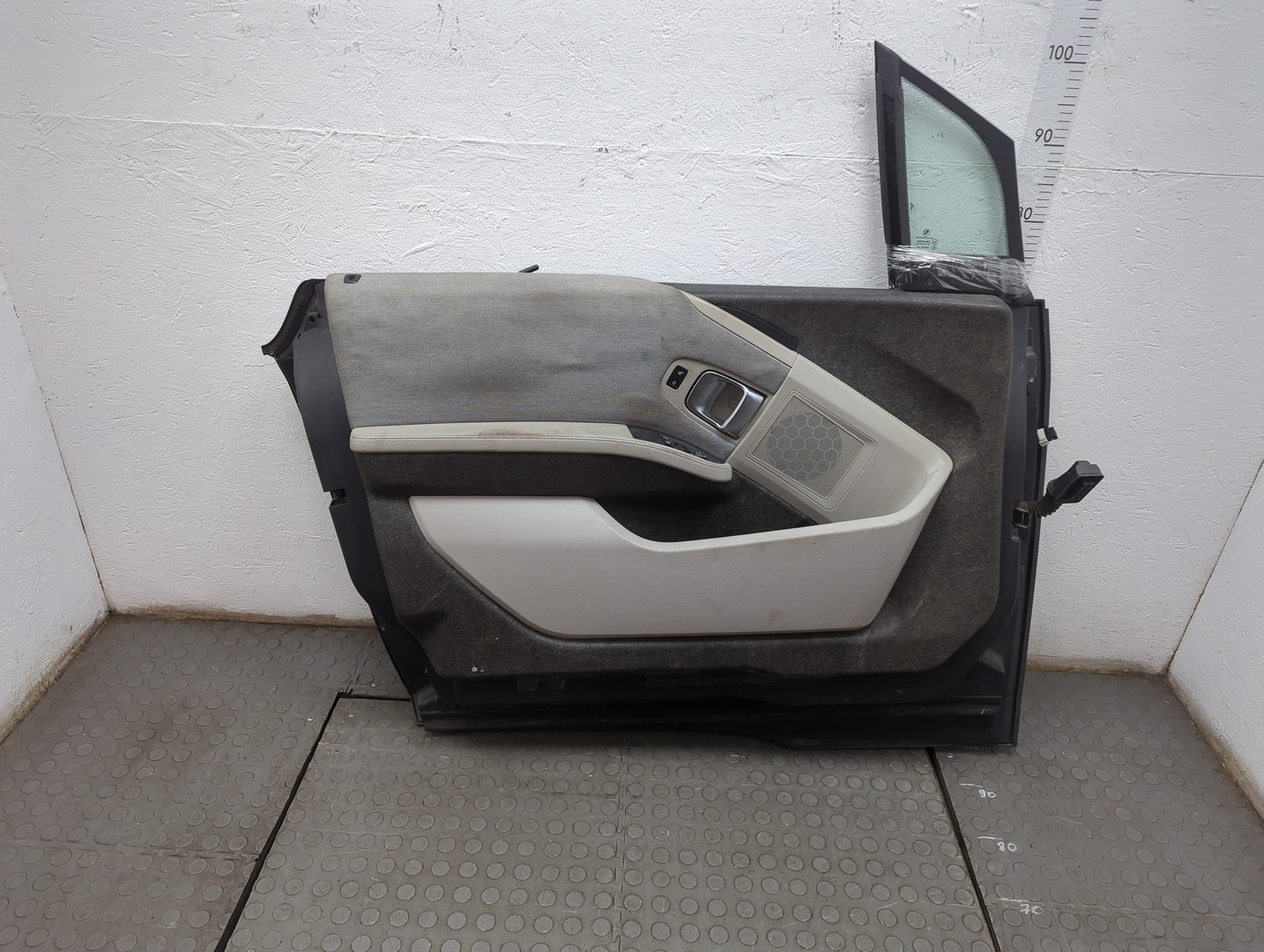 Дверь передняя левая