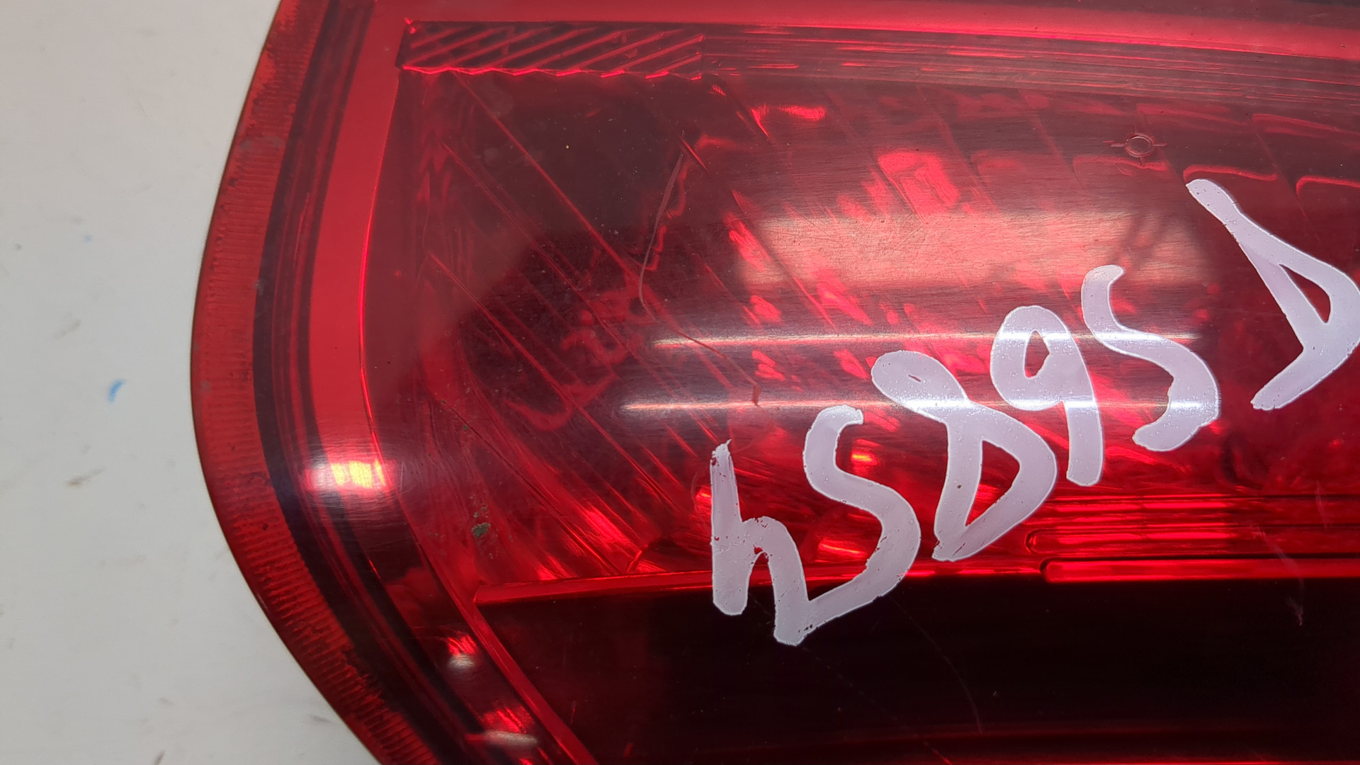 Фонарь задний правый