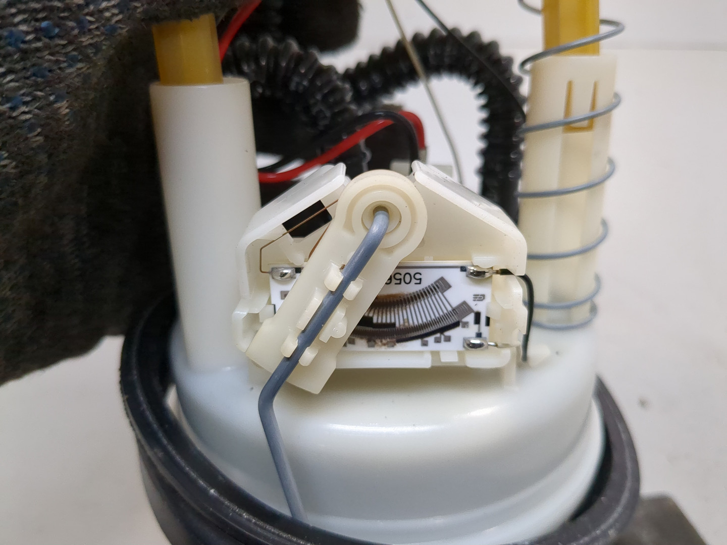 Насос топливный электрический