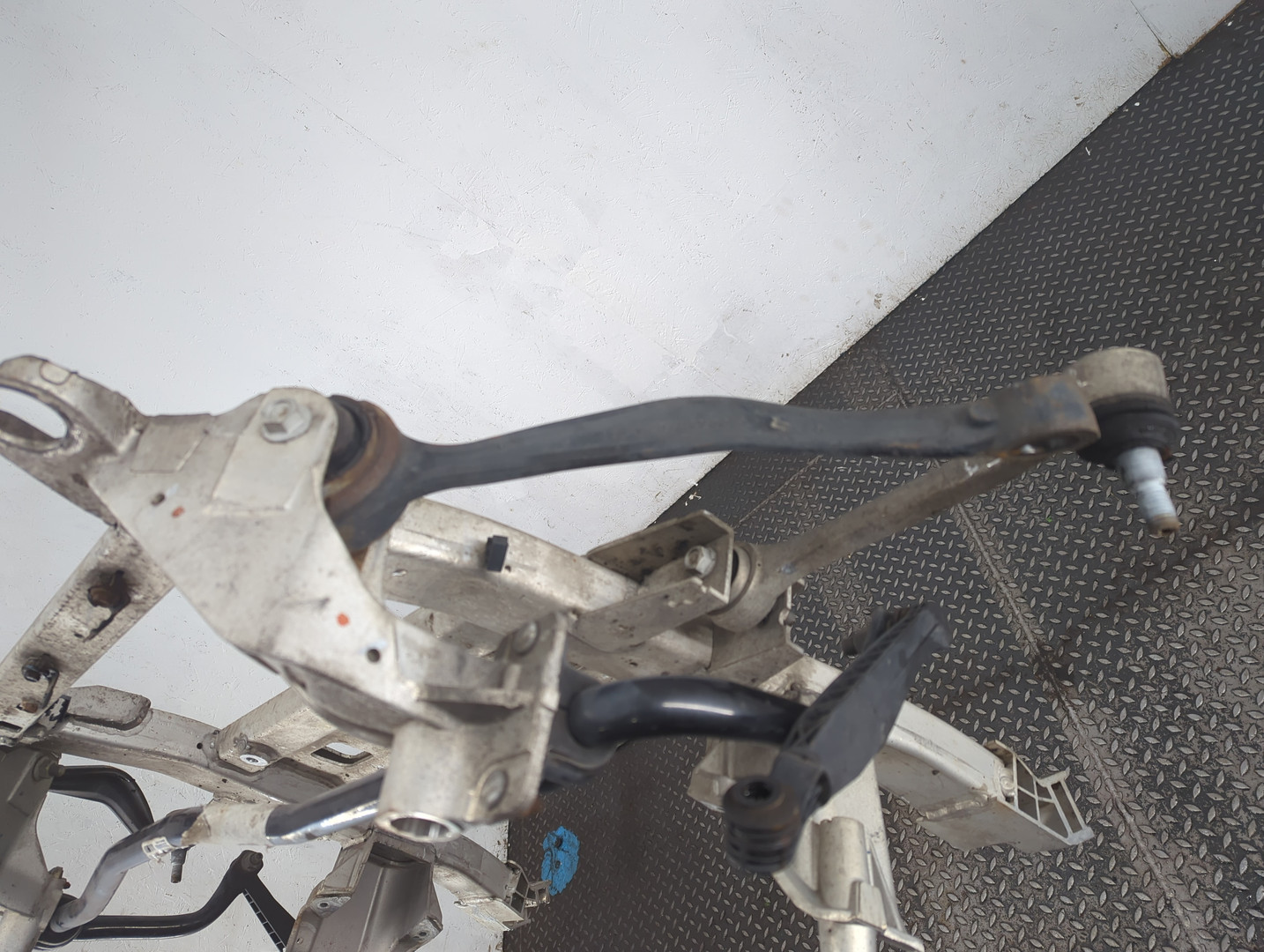 Балка подмоторная