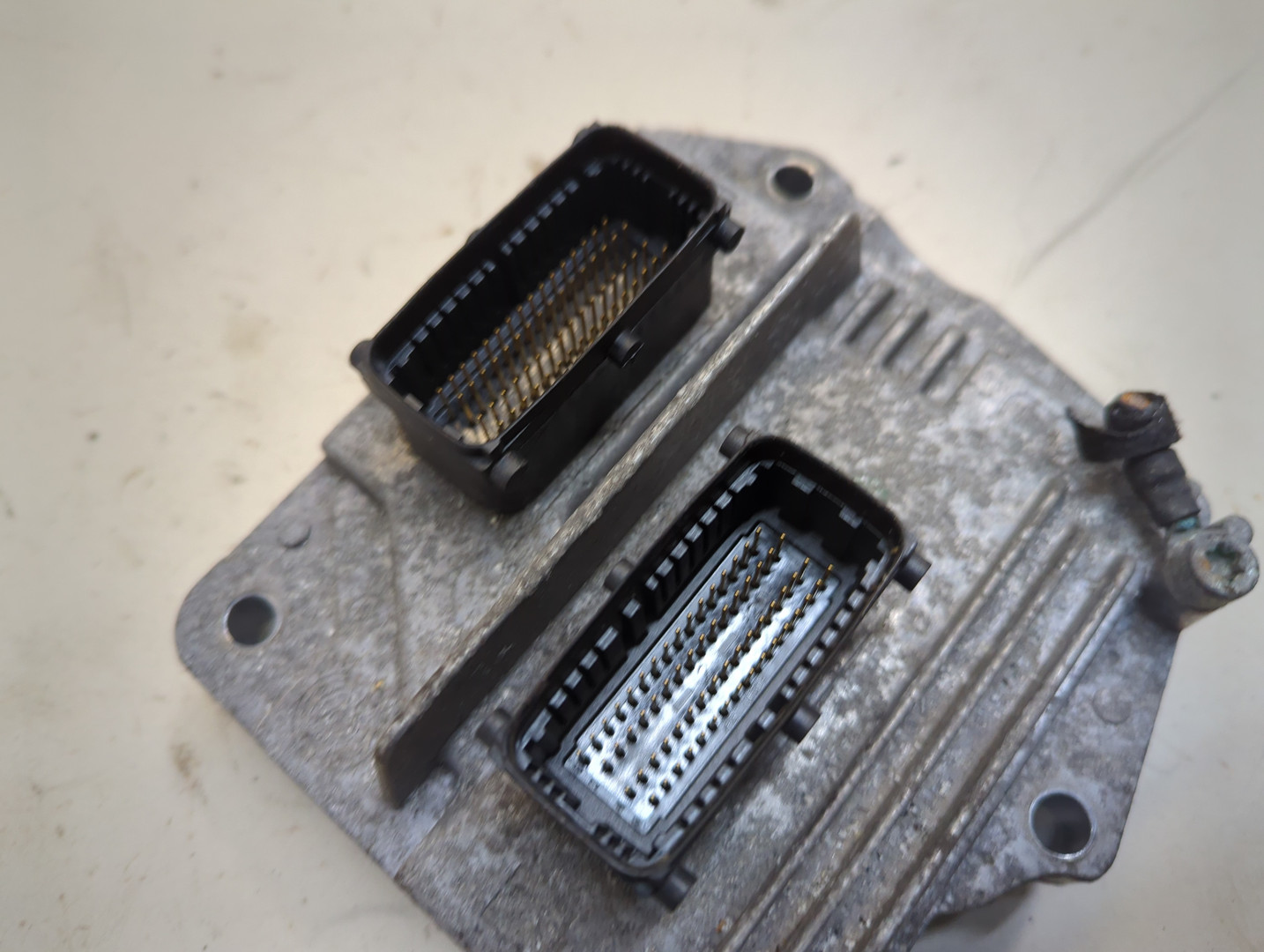 Блок управления двигателем