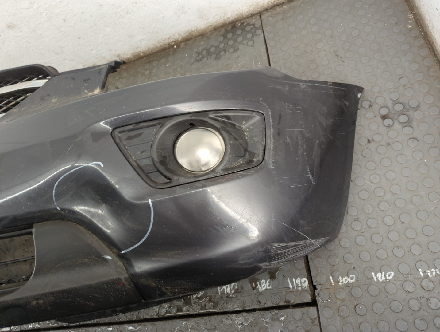 Бампер передний