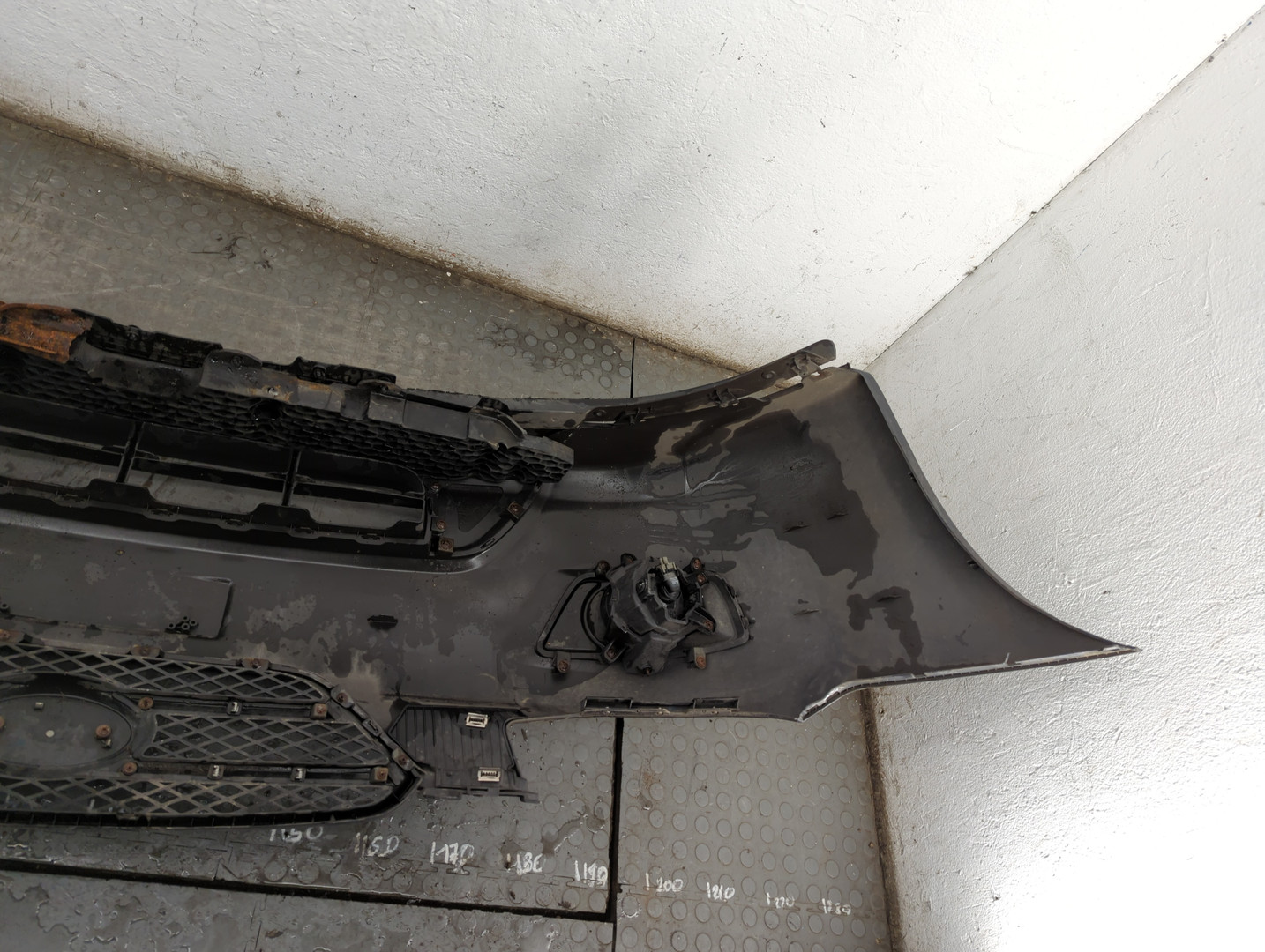 Бампер передний