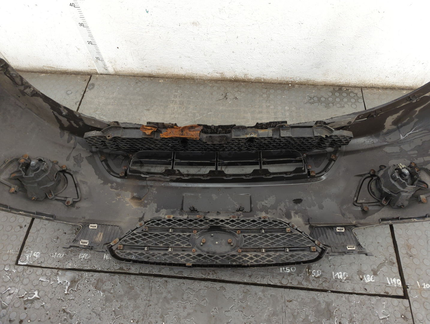 Бампер передний