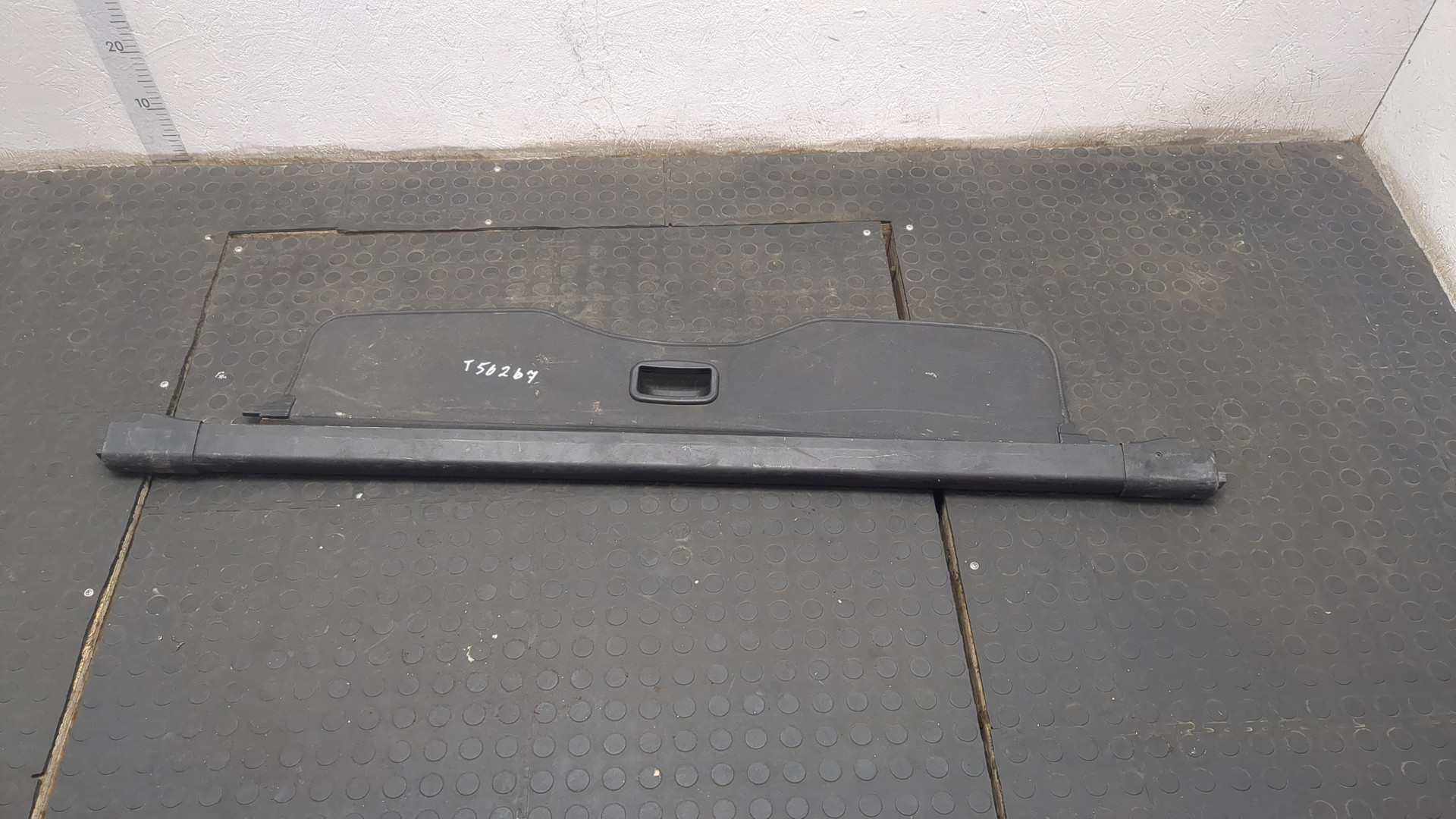 Шторка багажника