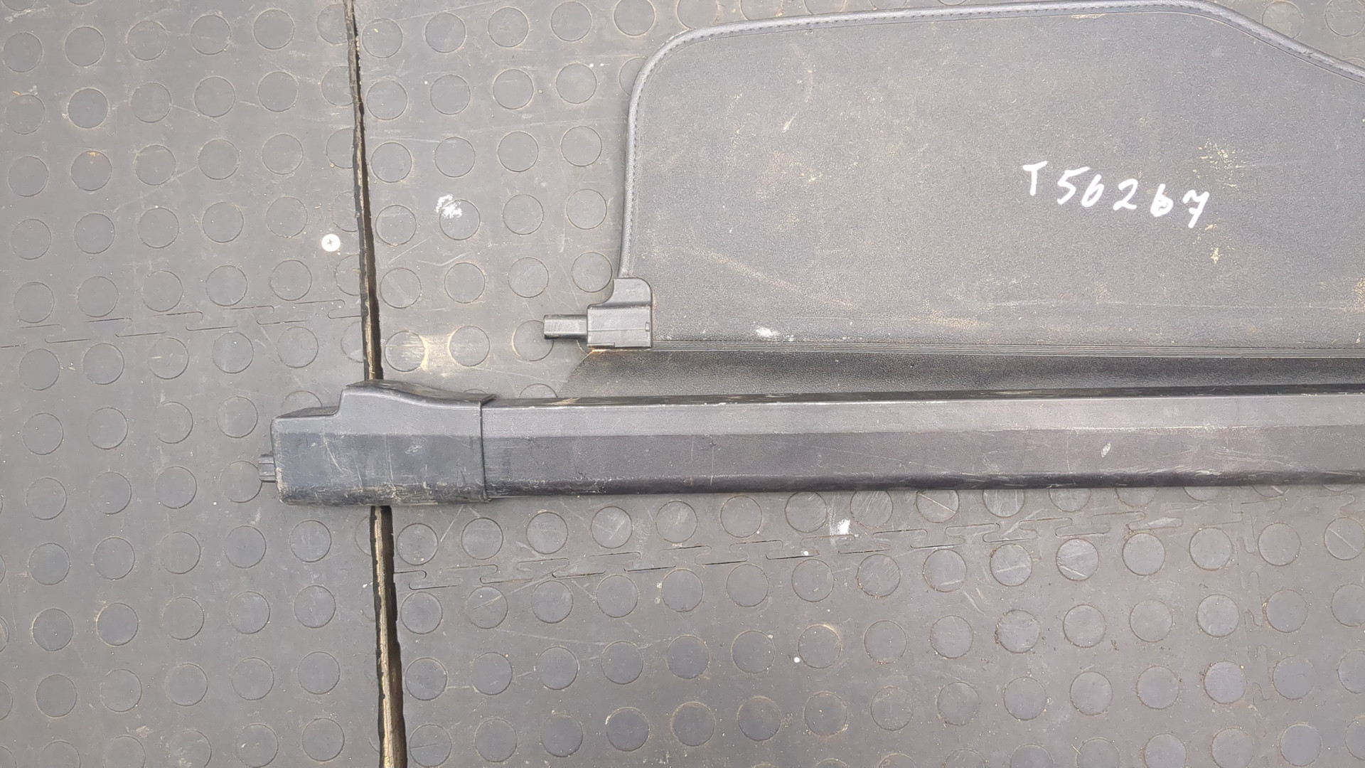 Шторка багажника