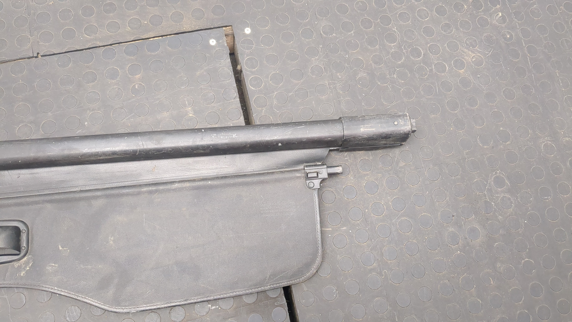 Шторка багажника