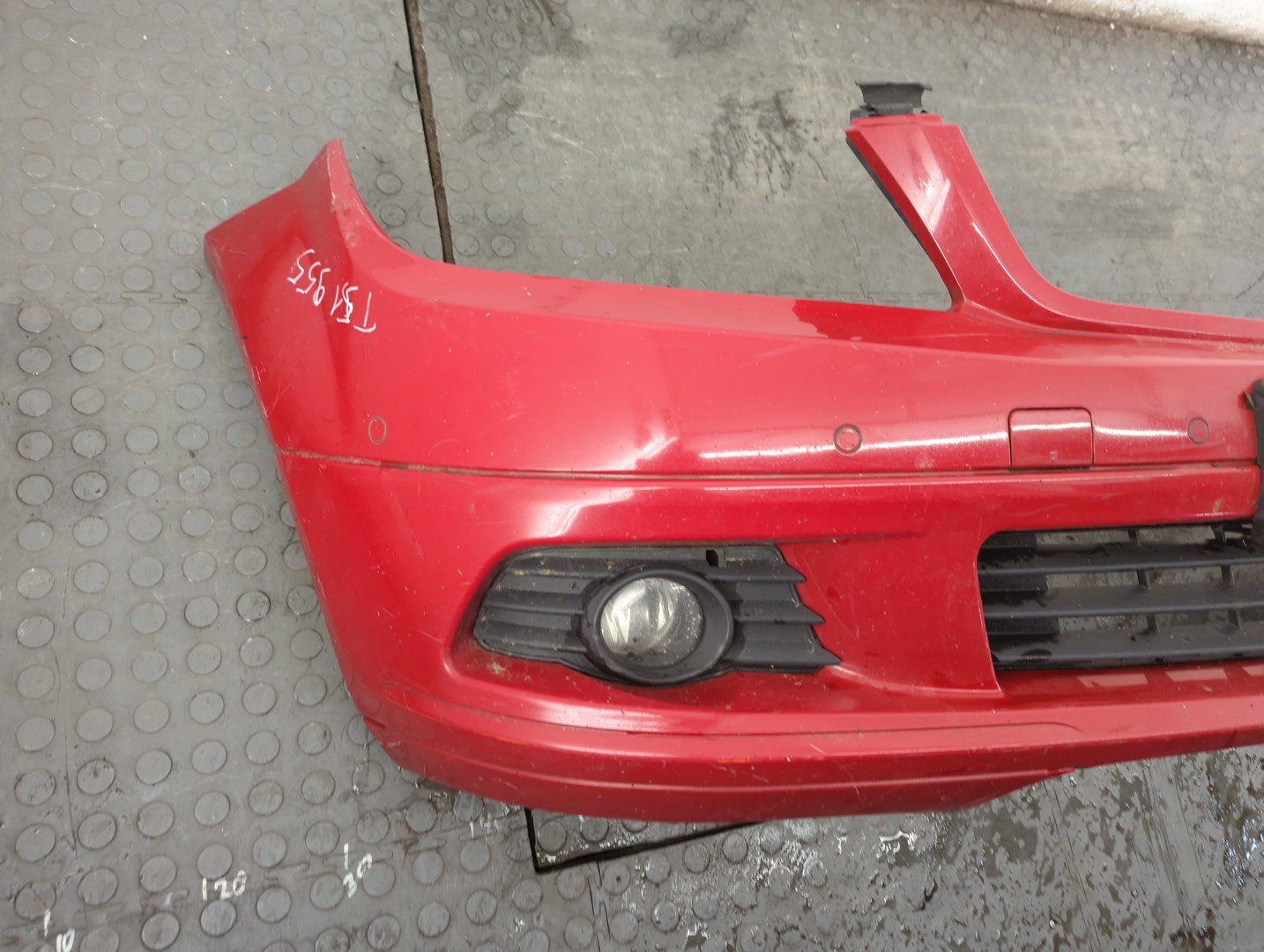 Бампер передний