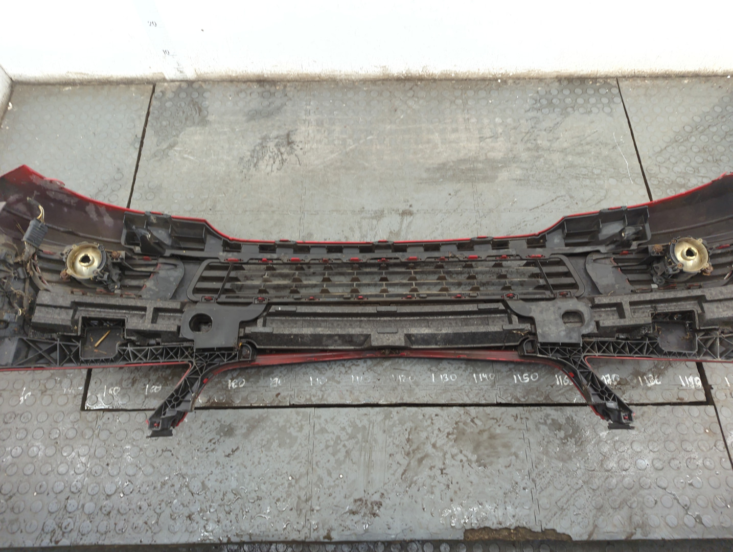 Бампер передний