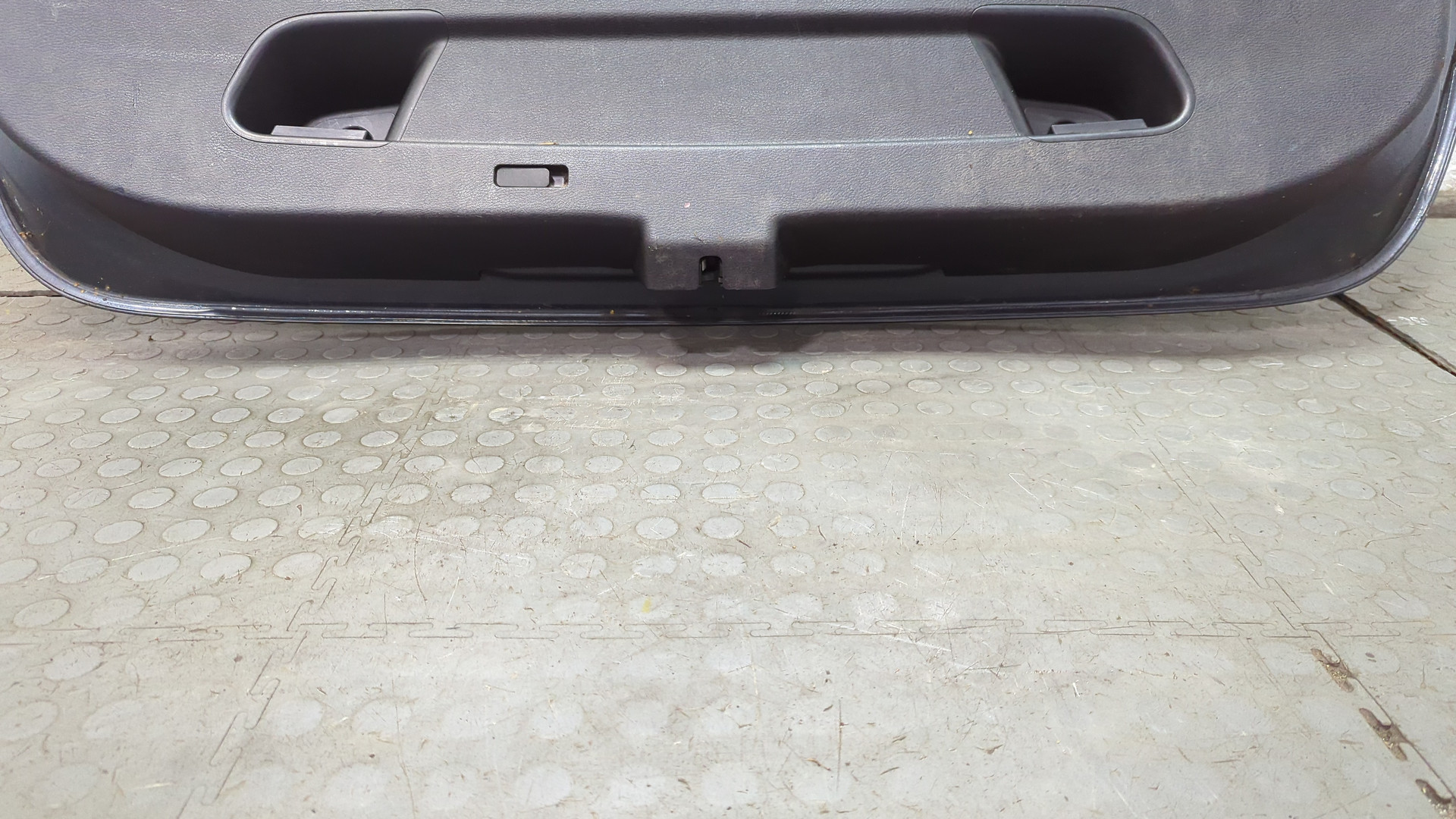 Дверь багажника