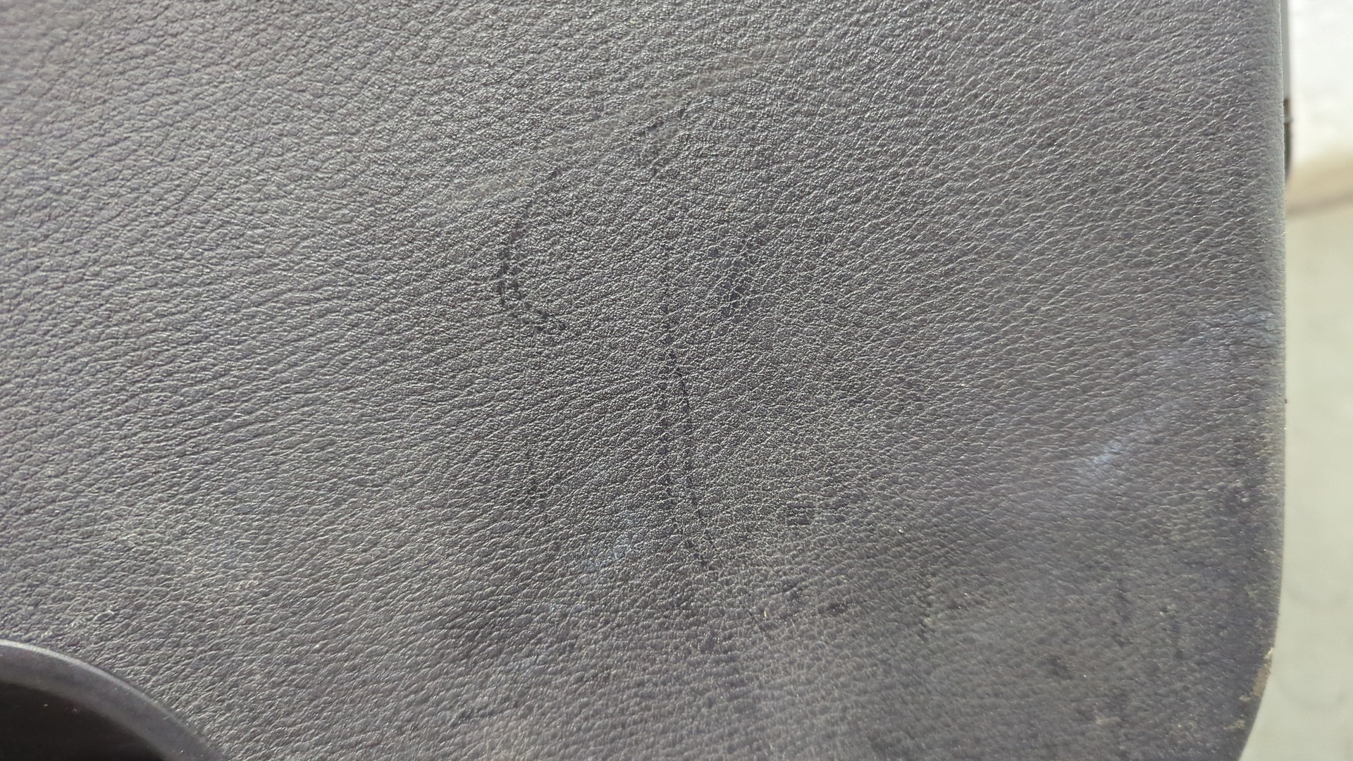 Дверь багажника