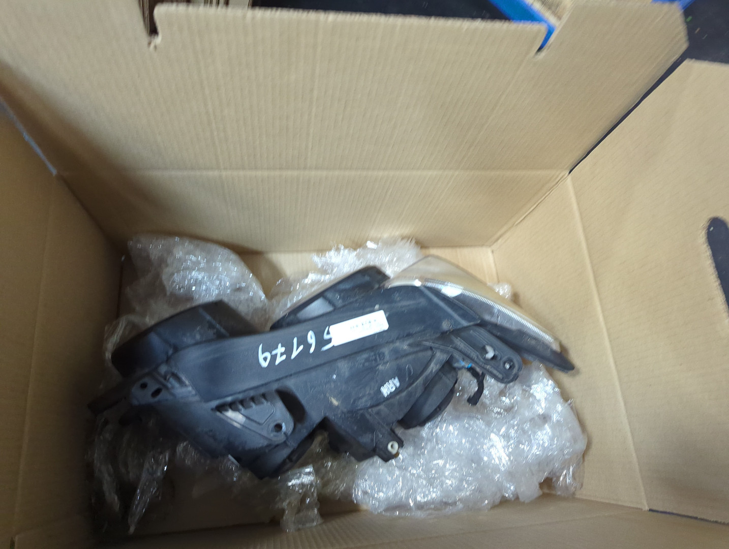 Фара правая