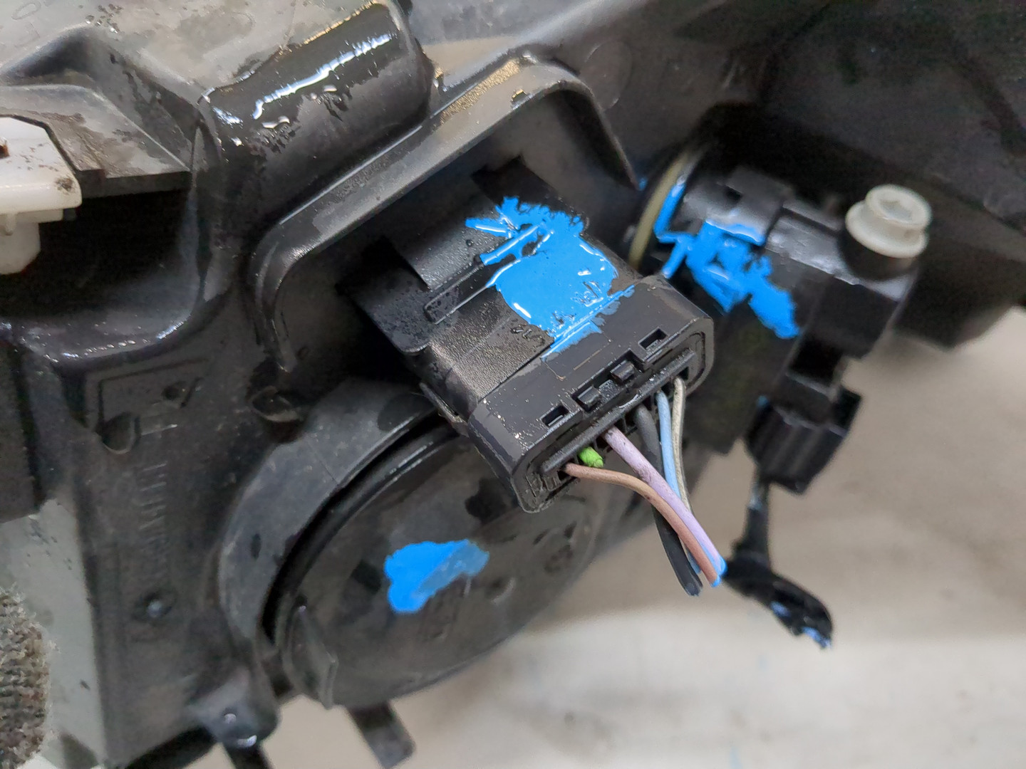 Фара правая