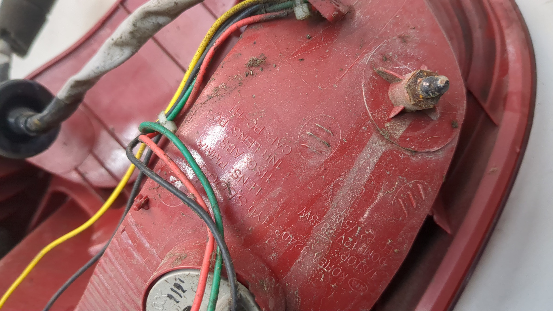 Фонарь задний правый