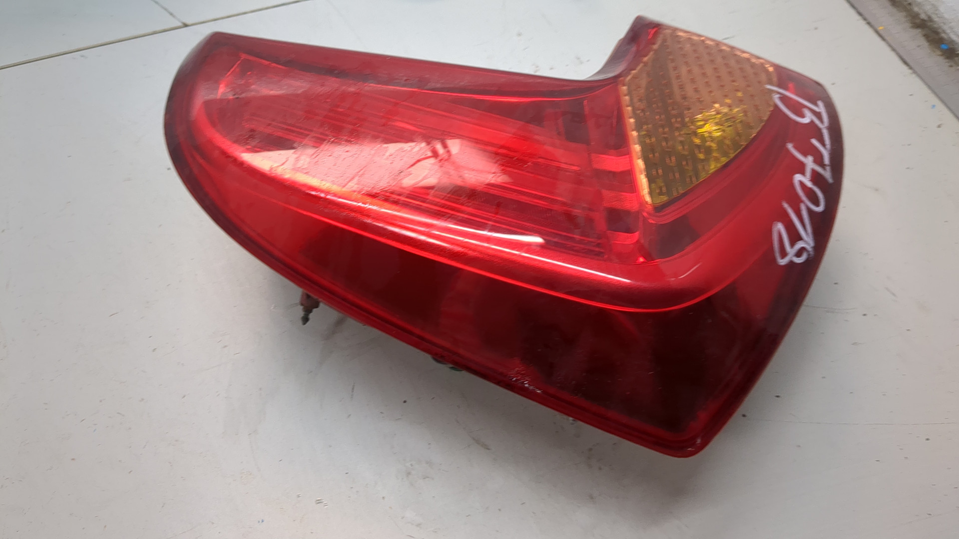 Фонарь задний правый