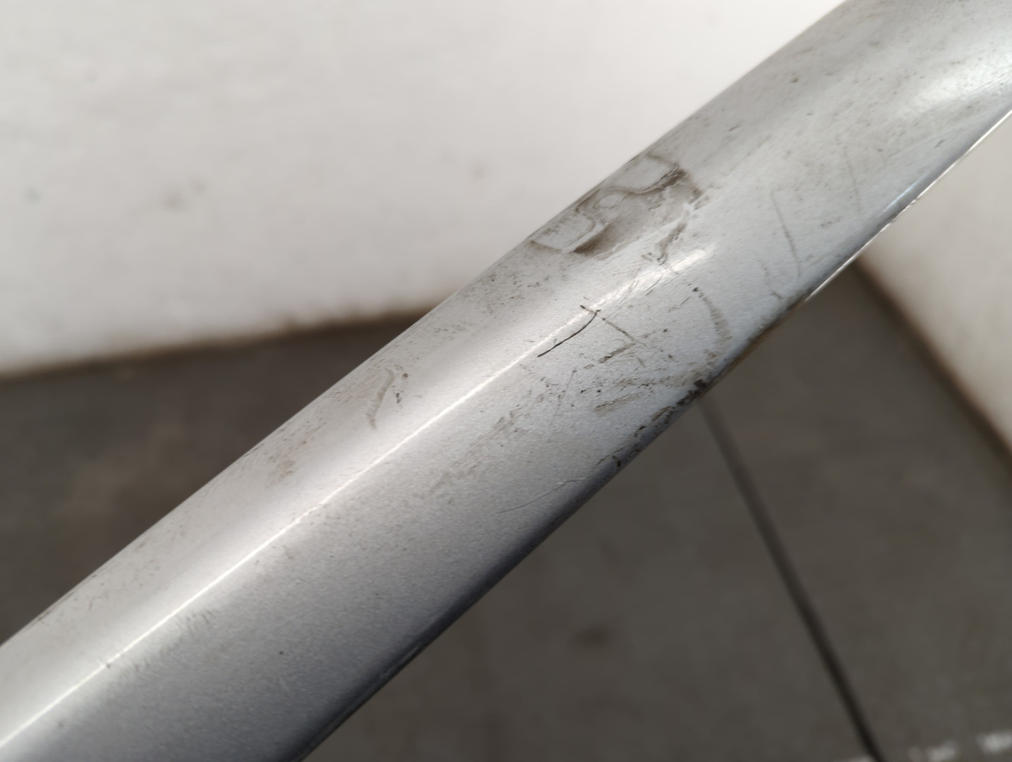 Рейлинг (релинг) правый (планка на крышу)