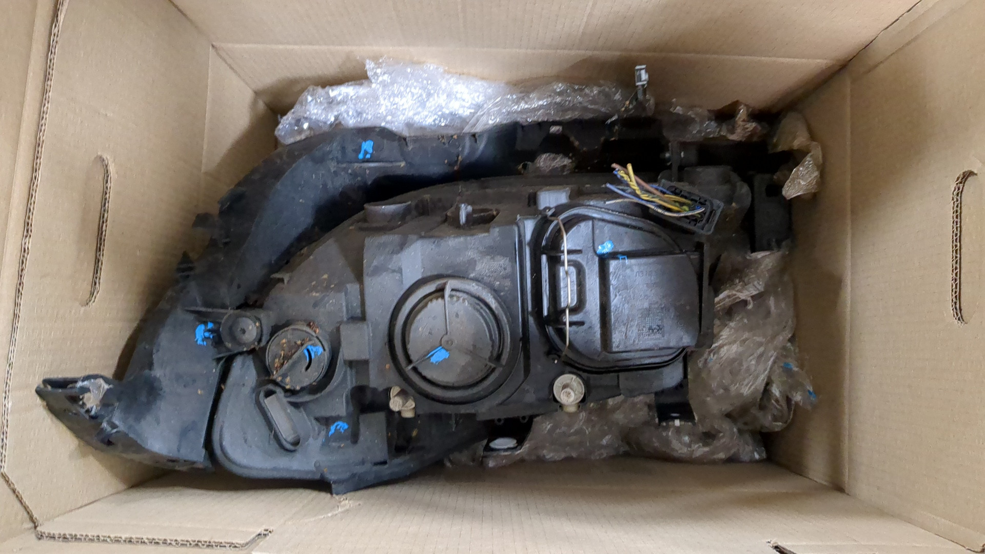 Фара правая