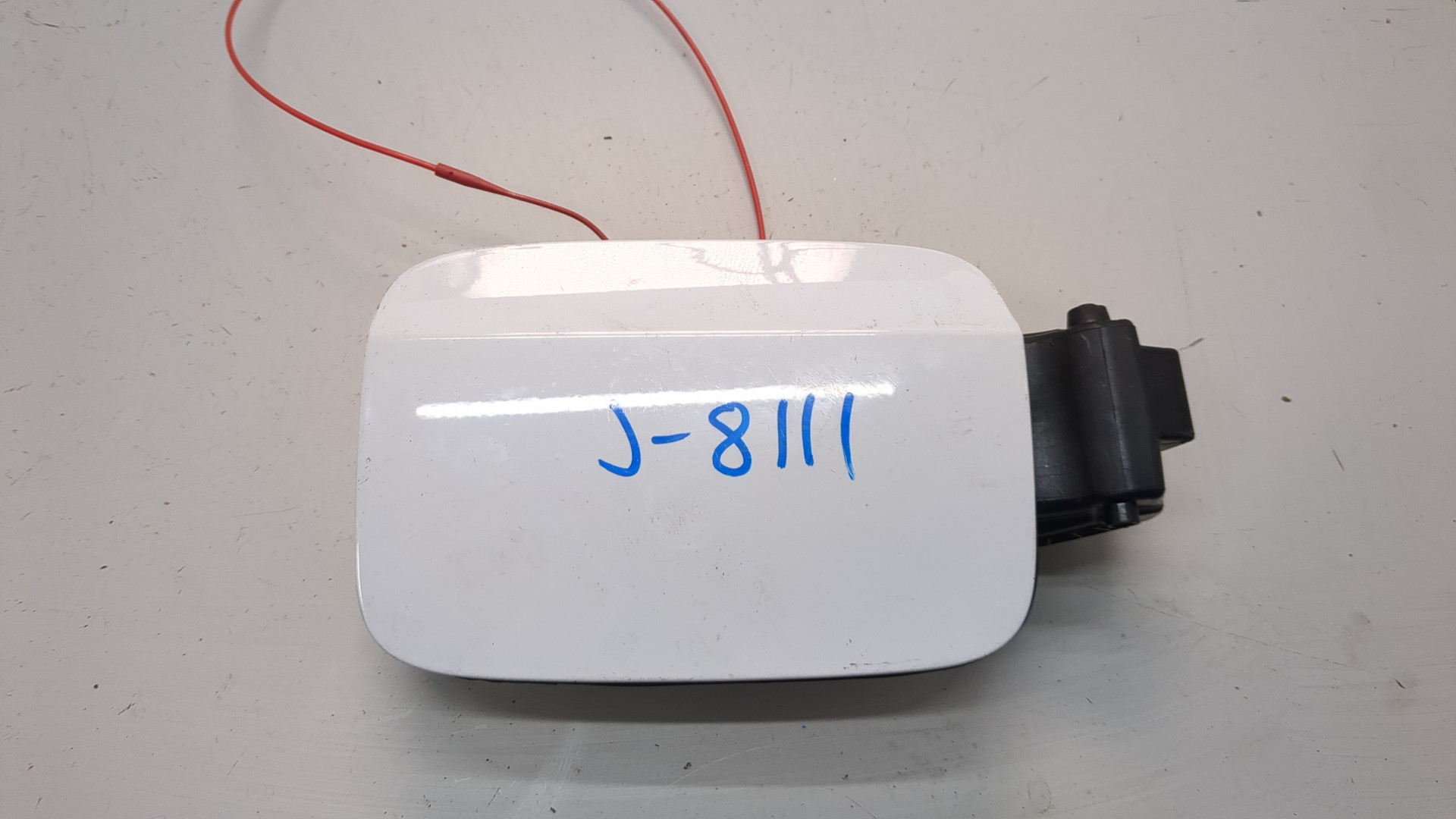 Лючок бензобака