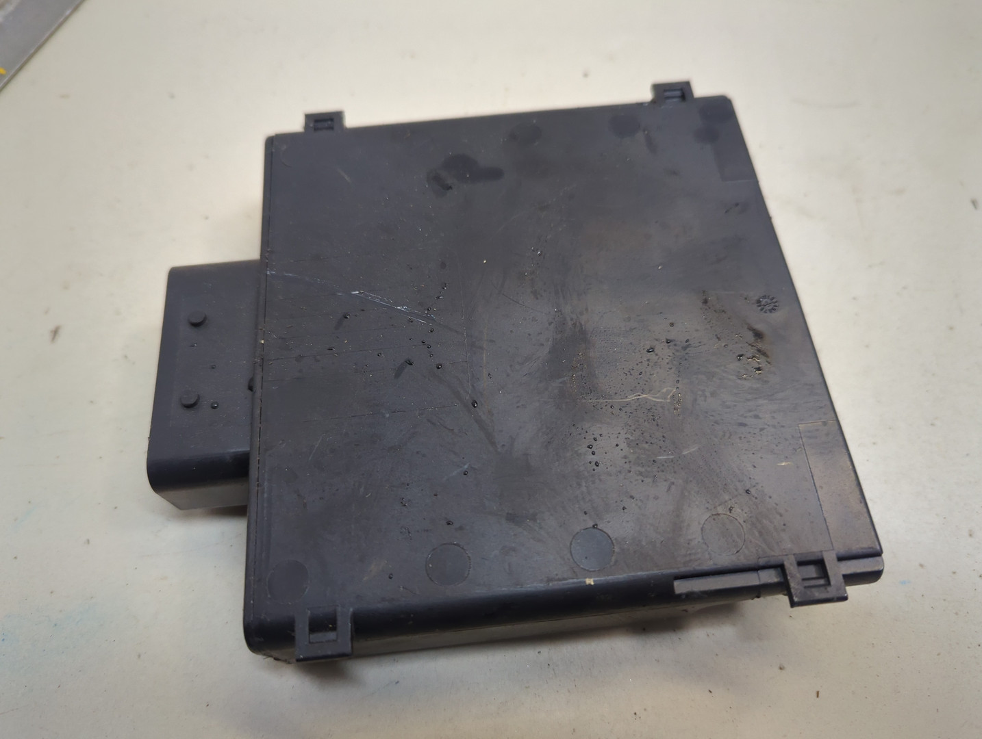 Преобразователь напряжения (адаптер)