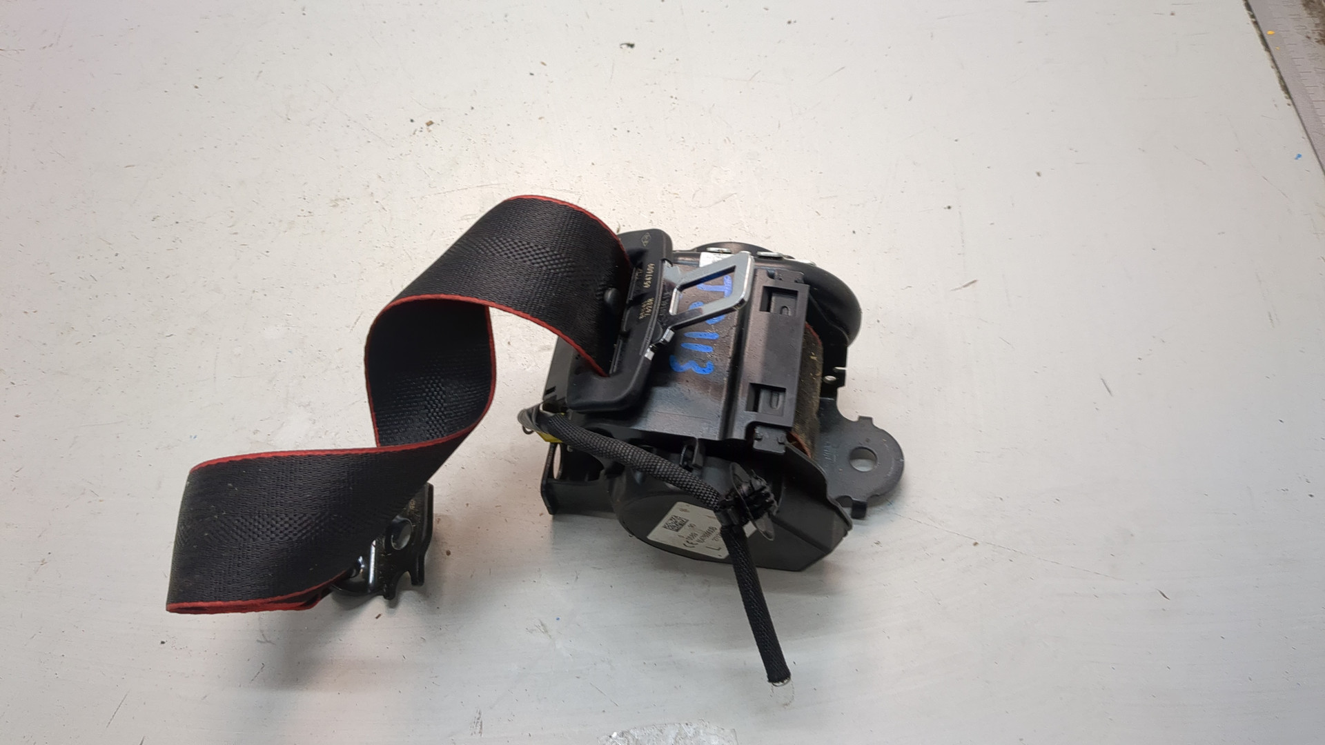 Ремень безопасности