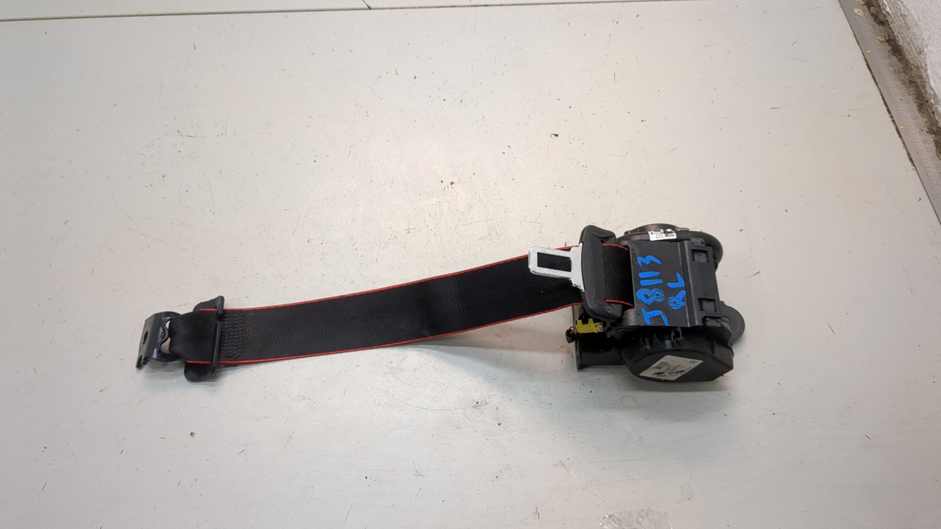 Ремень безопасности