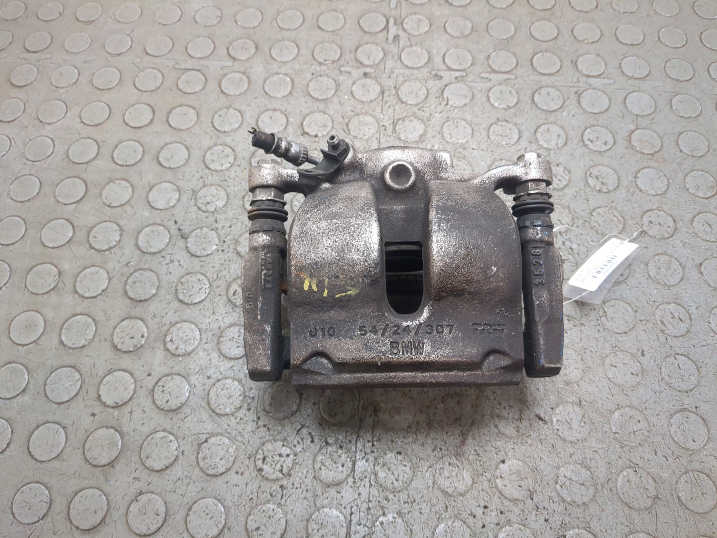 Суппорт передний левый