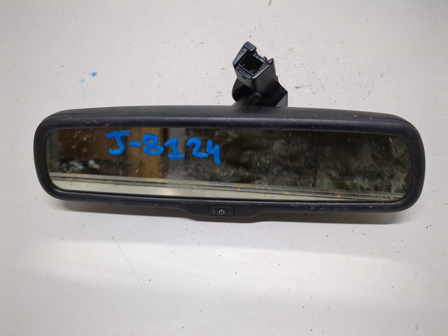 Зеркало заднего вида