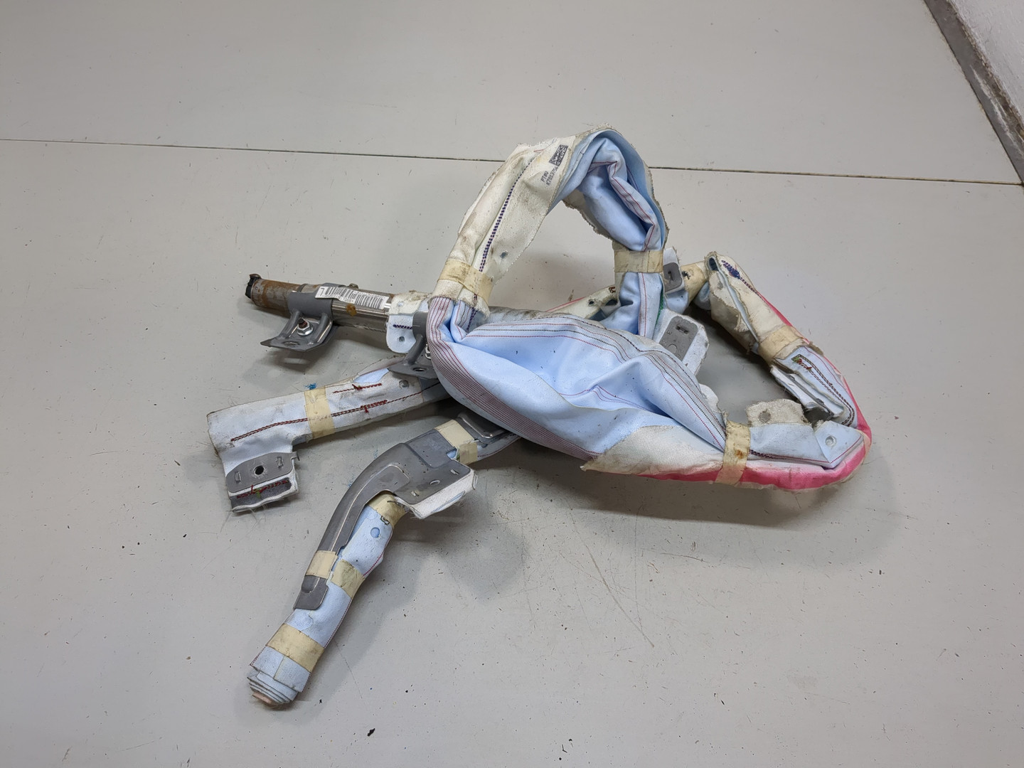 Подушка безопасности боковая (шторка)