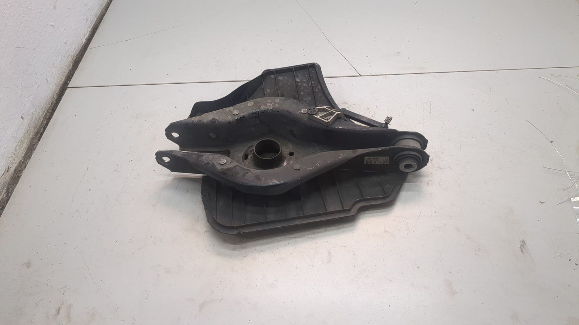 Рычаг задний