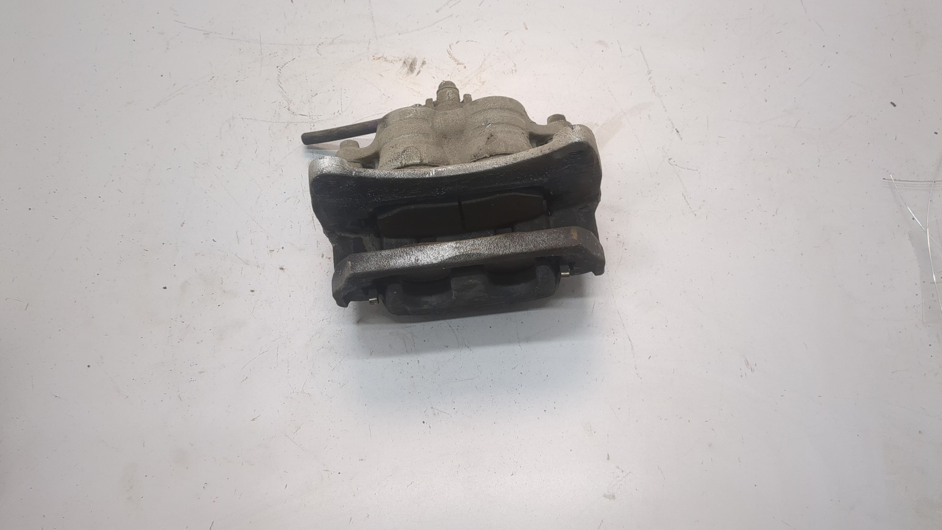 Суппорт передний правый