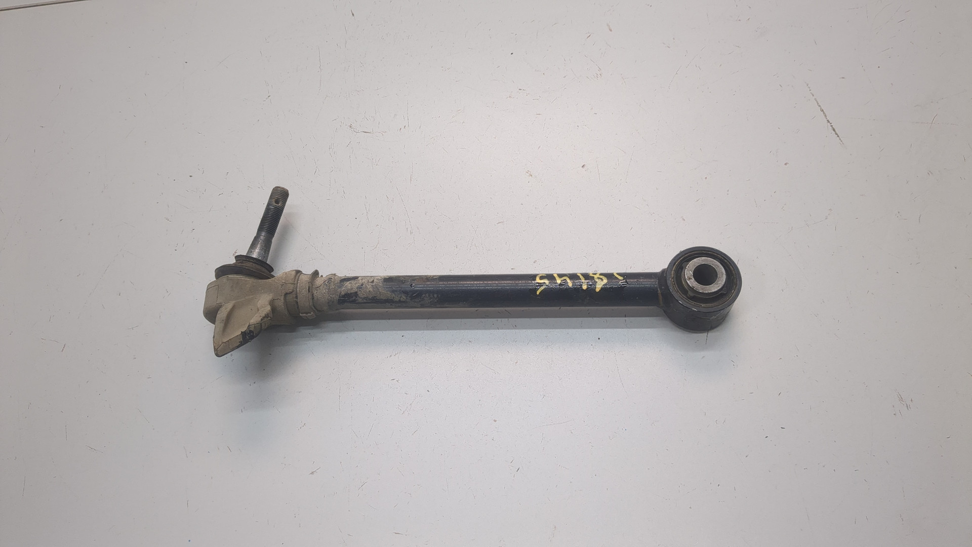 Рычаг задний