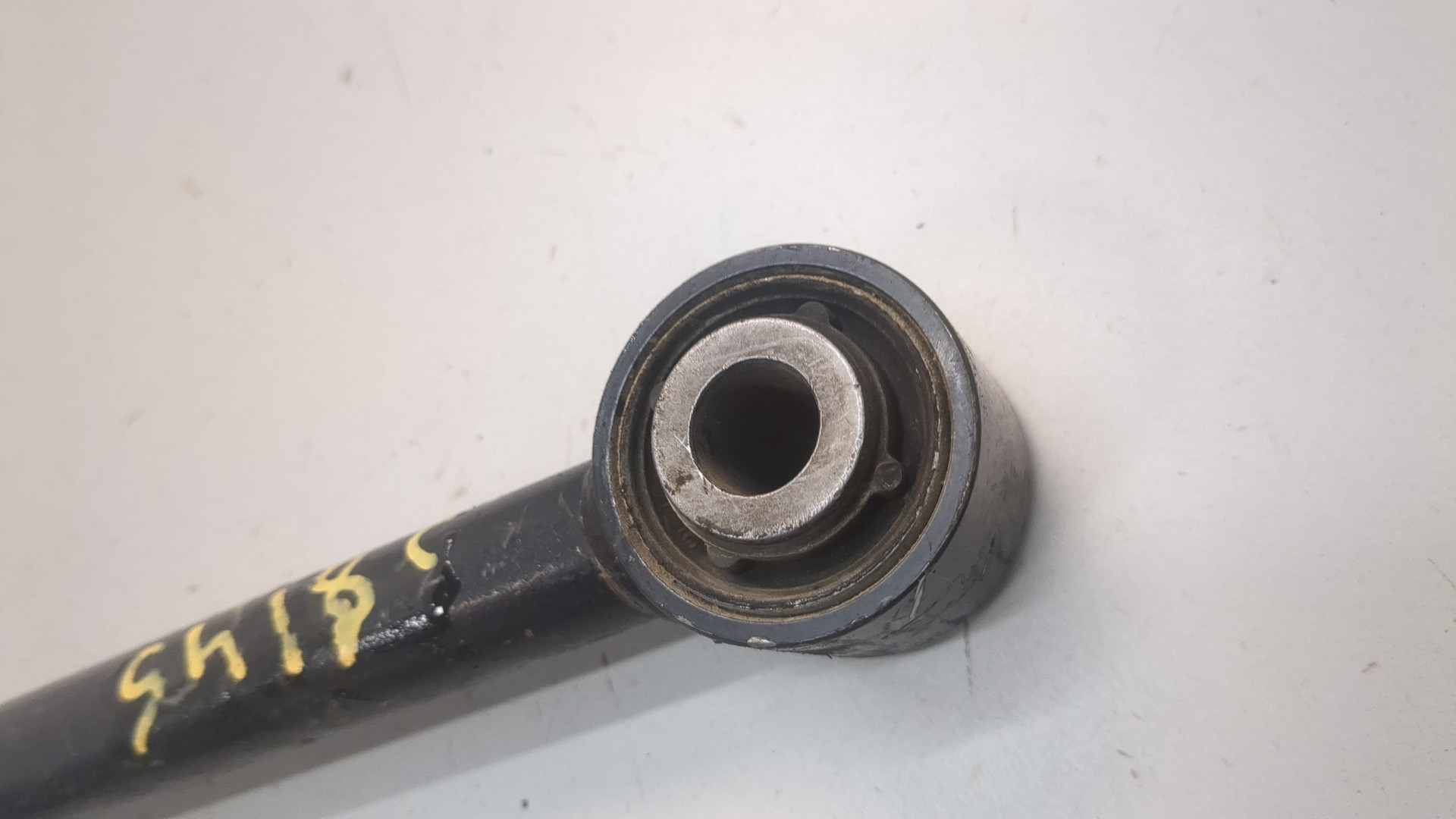 Рычаг задний