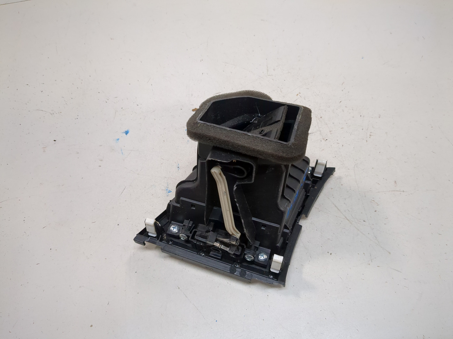 Дефлектор воздушный