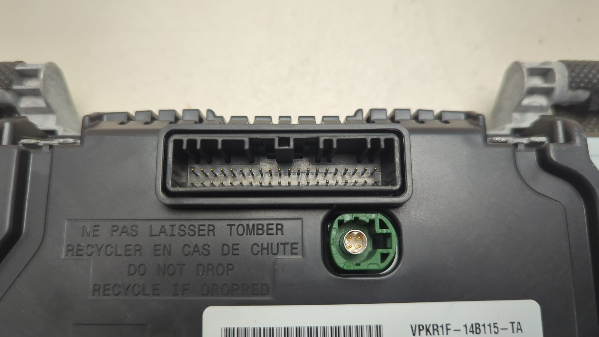 Панель приборов