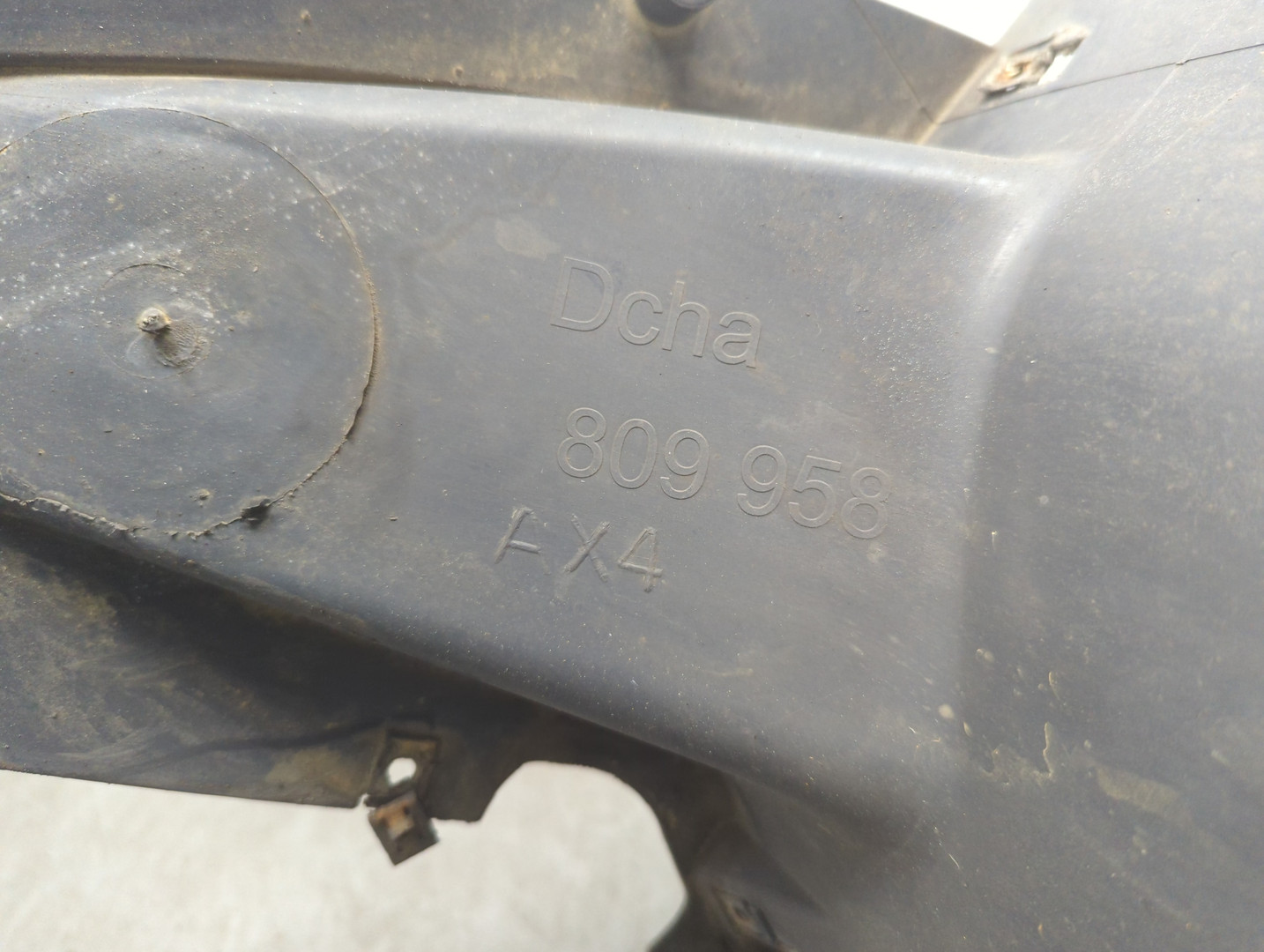 Локер передний правый