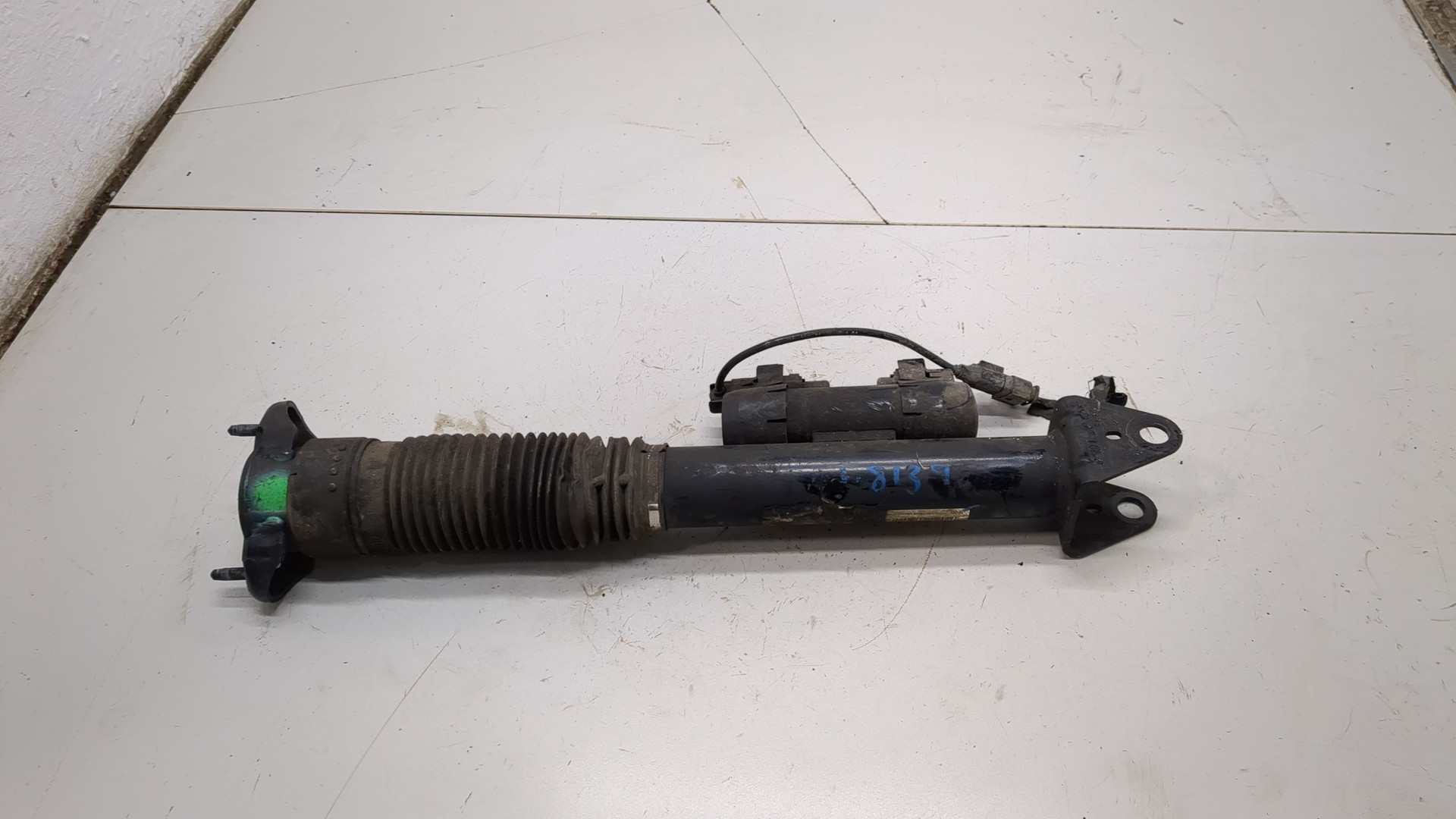 Амортизатор задний (стойка)