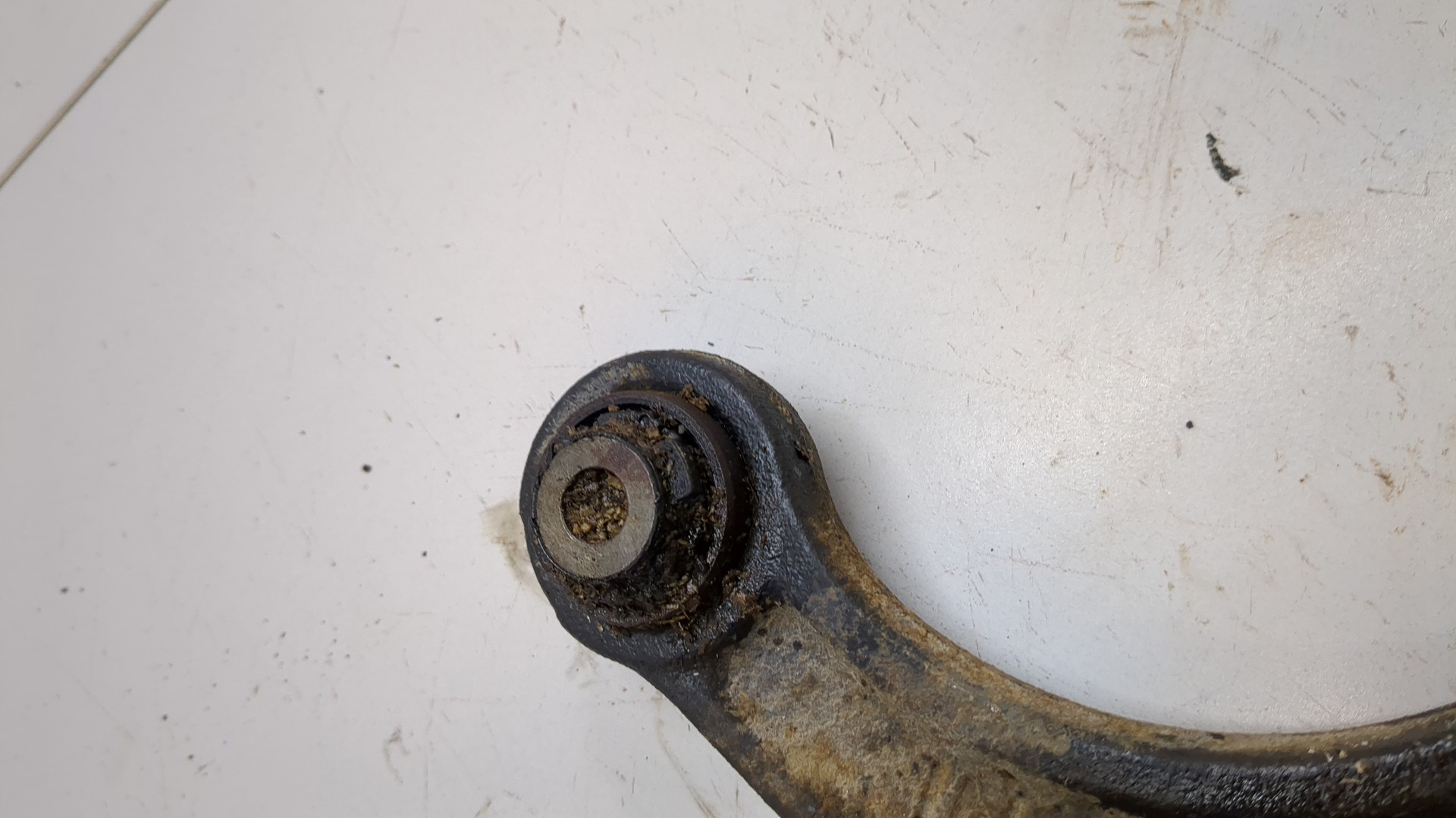 Рычаг задний