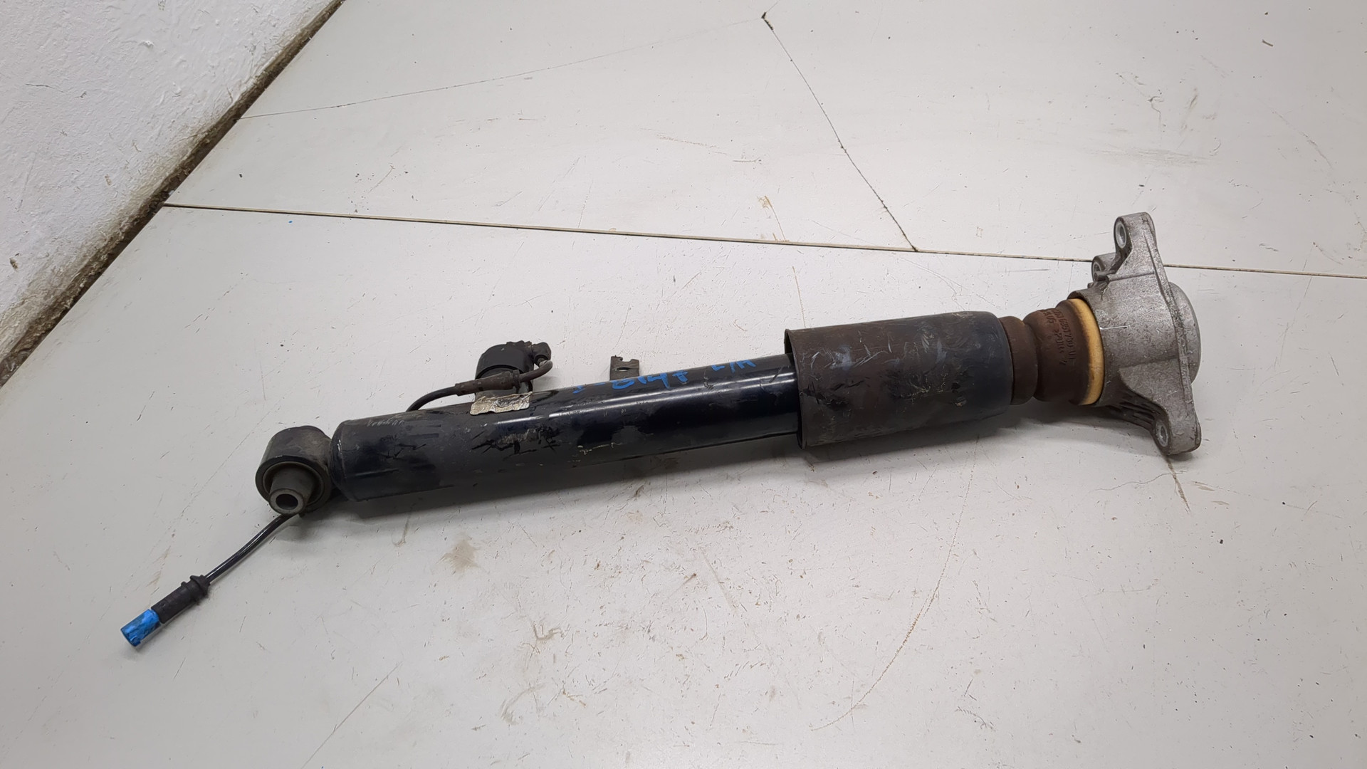 Амортизатор задний (стойка)