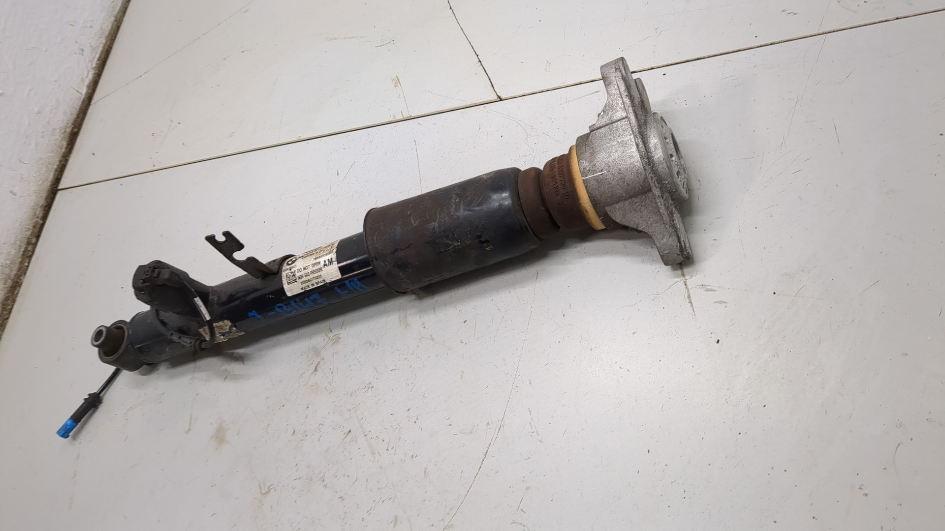 Амортизатор задний (стойка)