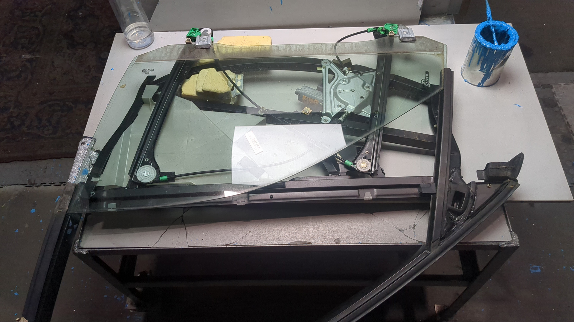 Стеклоподъемник электр. передний левый